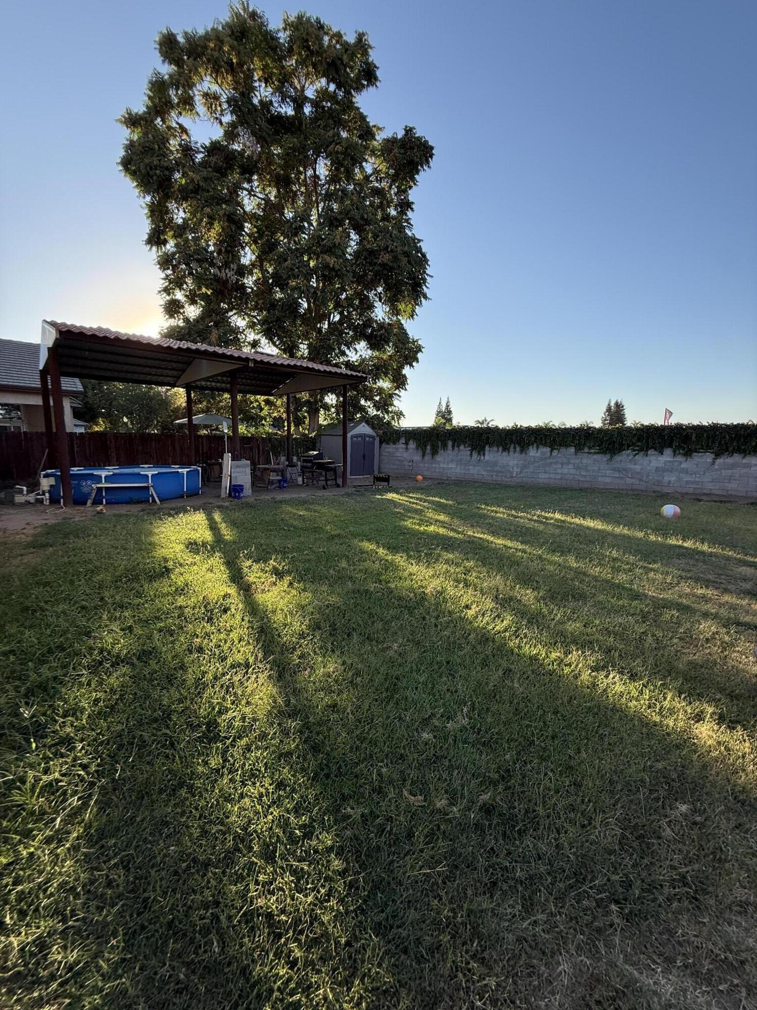 3942 E Four Creeks Ct, Visalia, CA 93292
