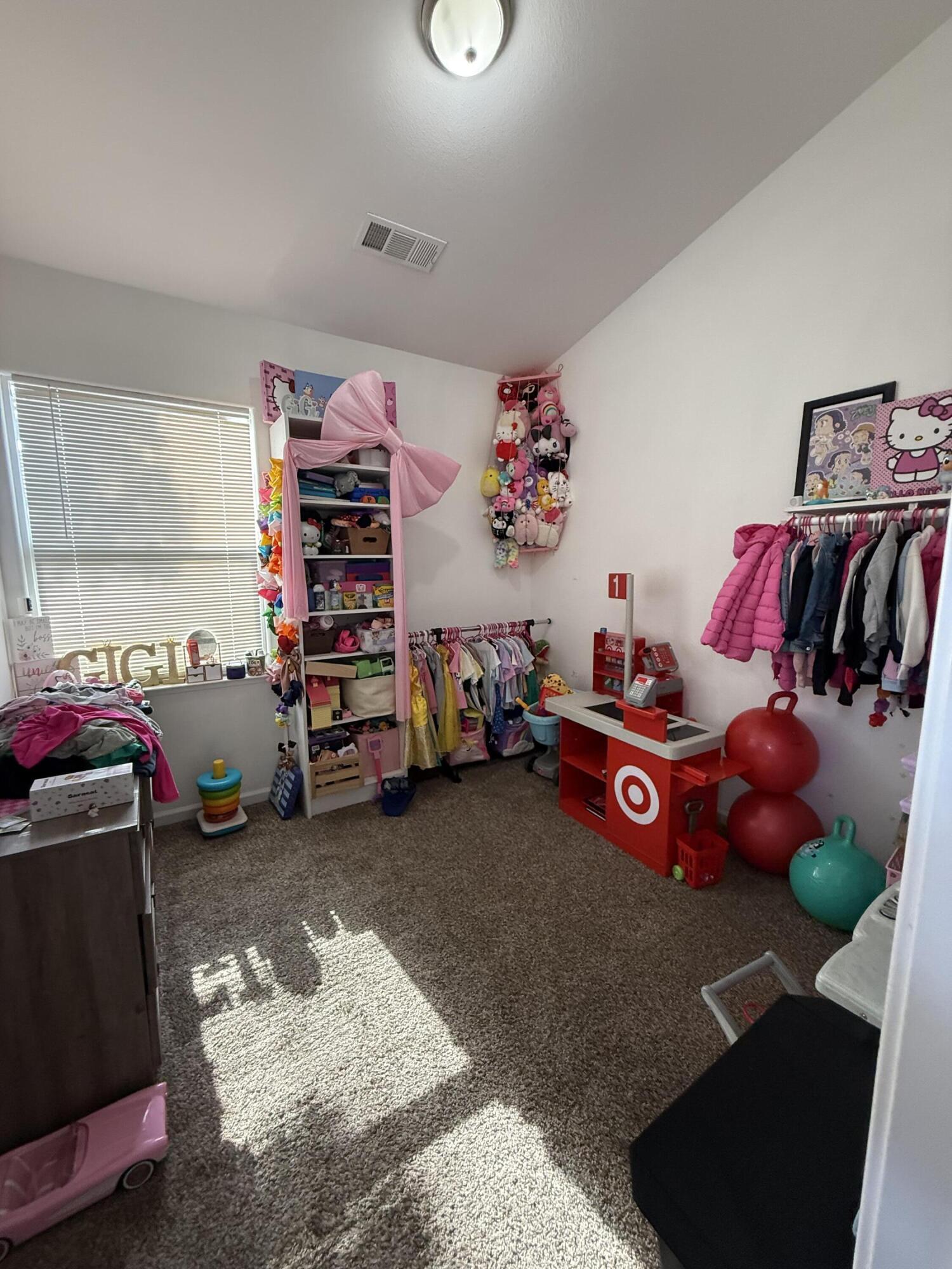 3942 E Four Creeks Ct, Visalia, CA 93292