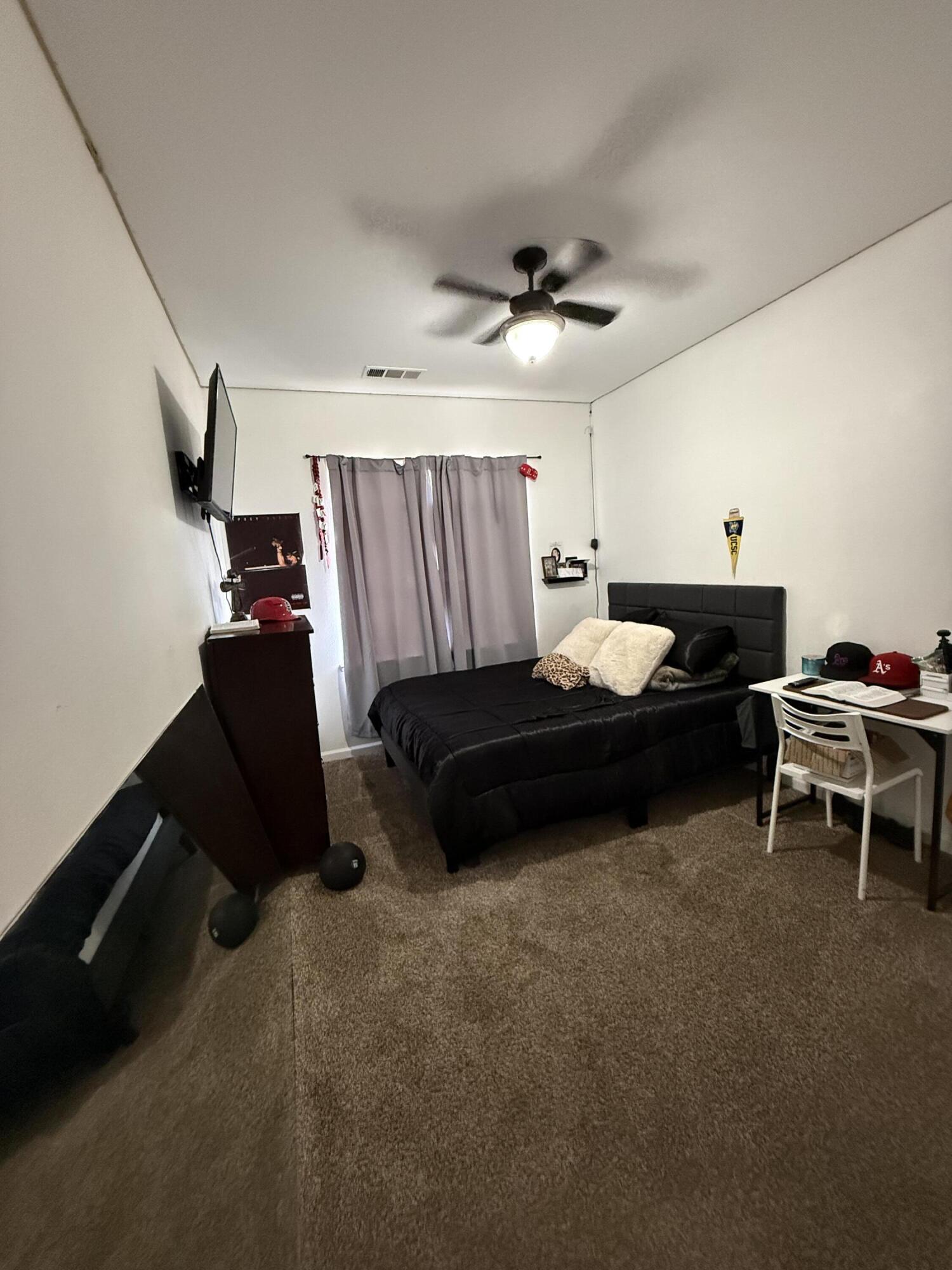 3942 E Four Creeks Ct, Visalia, CA 93292