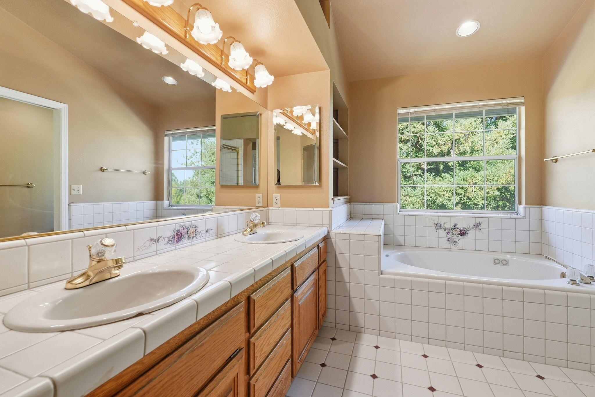 1235 Naturewood Dr, Meadow Vista, CA 95722