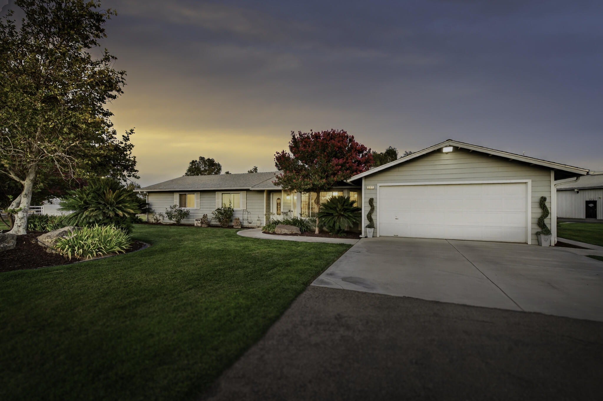277 E Fantz Ave, Fresno, CA 93706