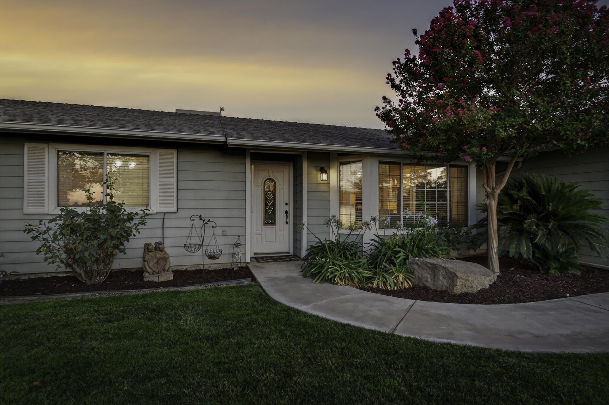 277 E Fantz Ave, Fresno, CA 93706