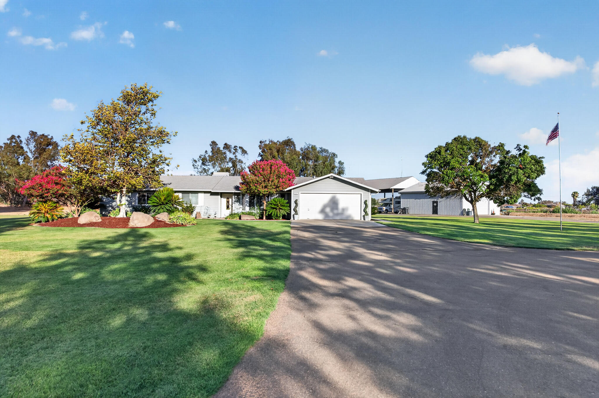 277 E Fantz Ave, Fresno, CA 93706