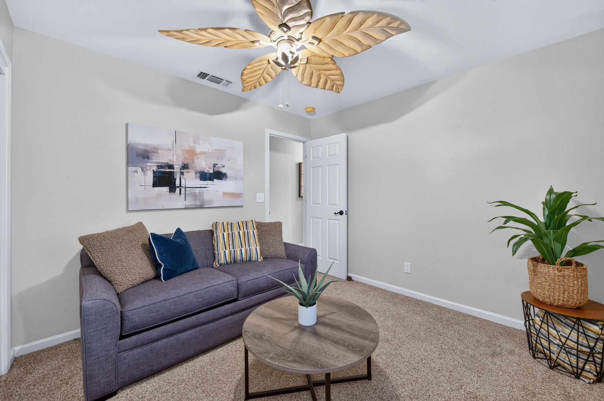 277 E Fantz Ave, Fresno, CA 93706