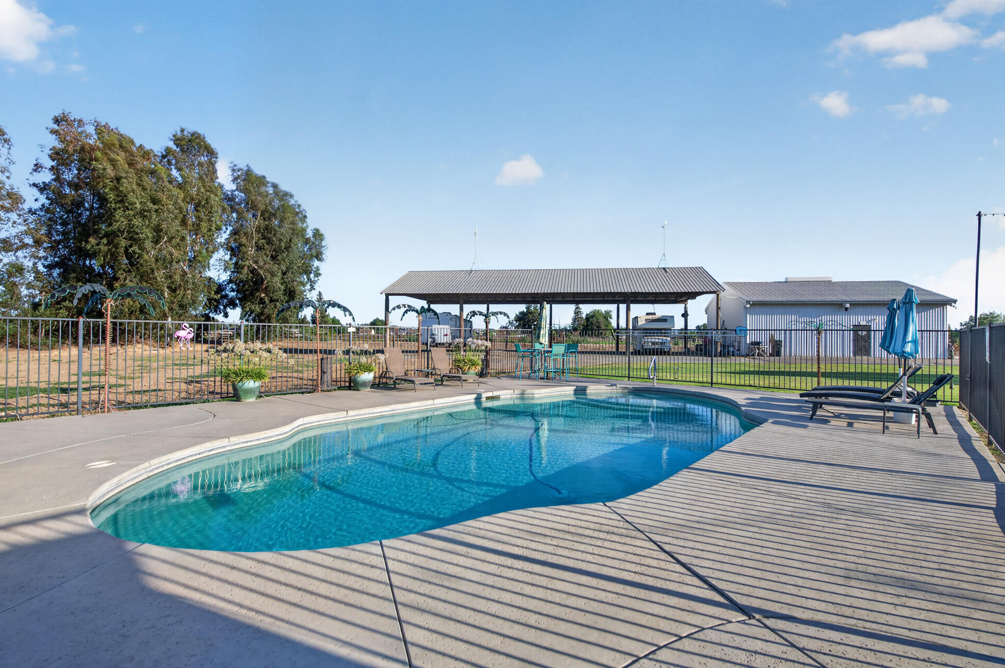 277 E Fantz Ave, Fresno, CA 93706