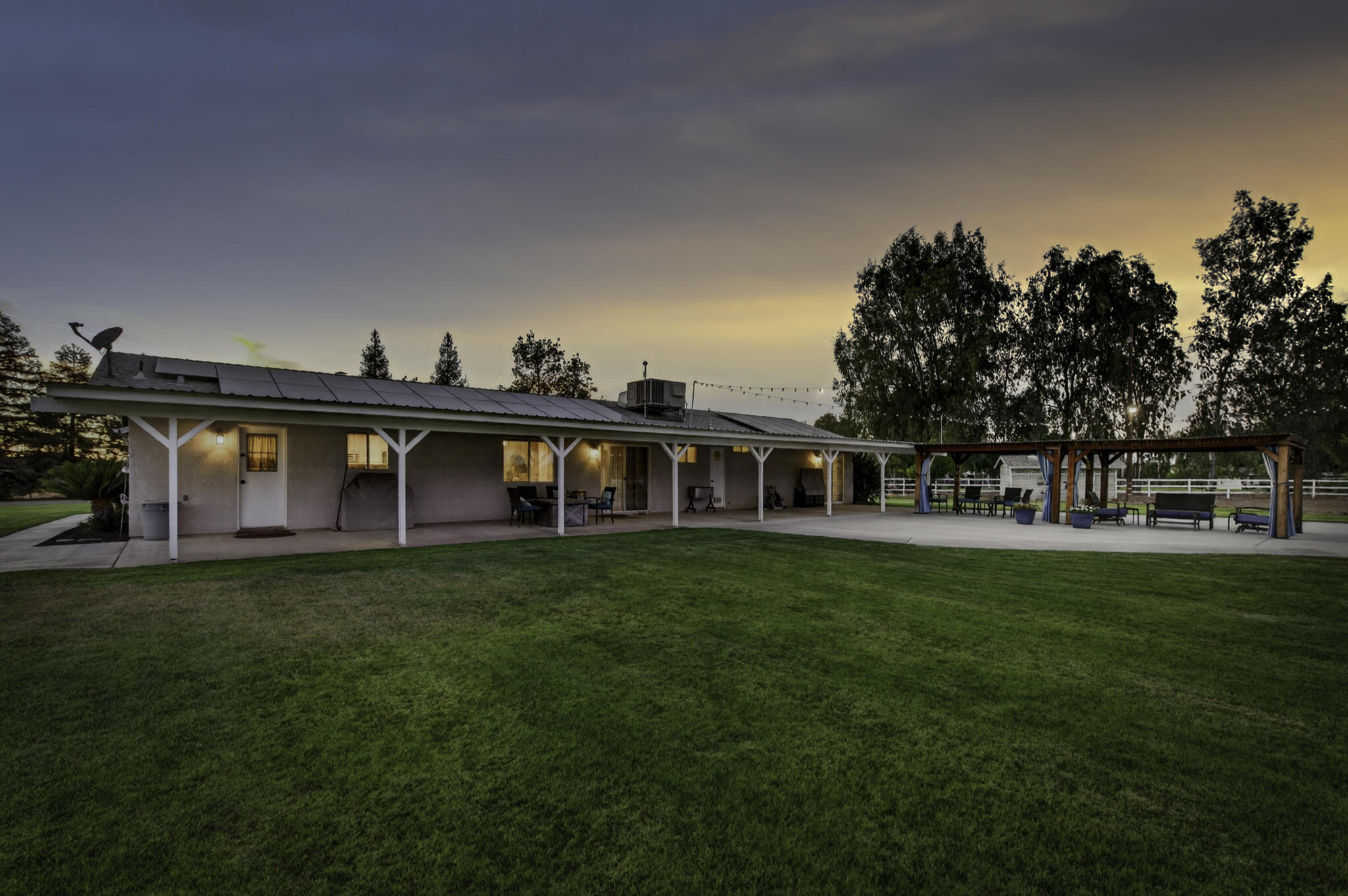 277 E Fantz Ave, Fresno, CA 93706