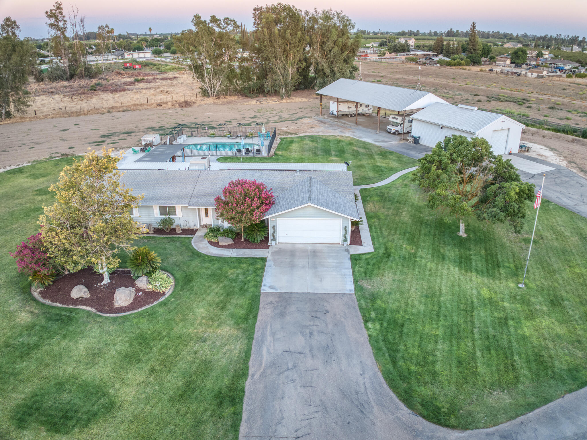 277 E Fantz Ave, Fresno, CA 93706