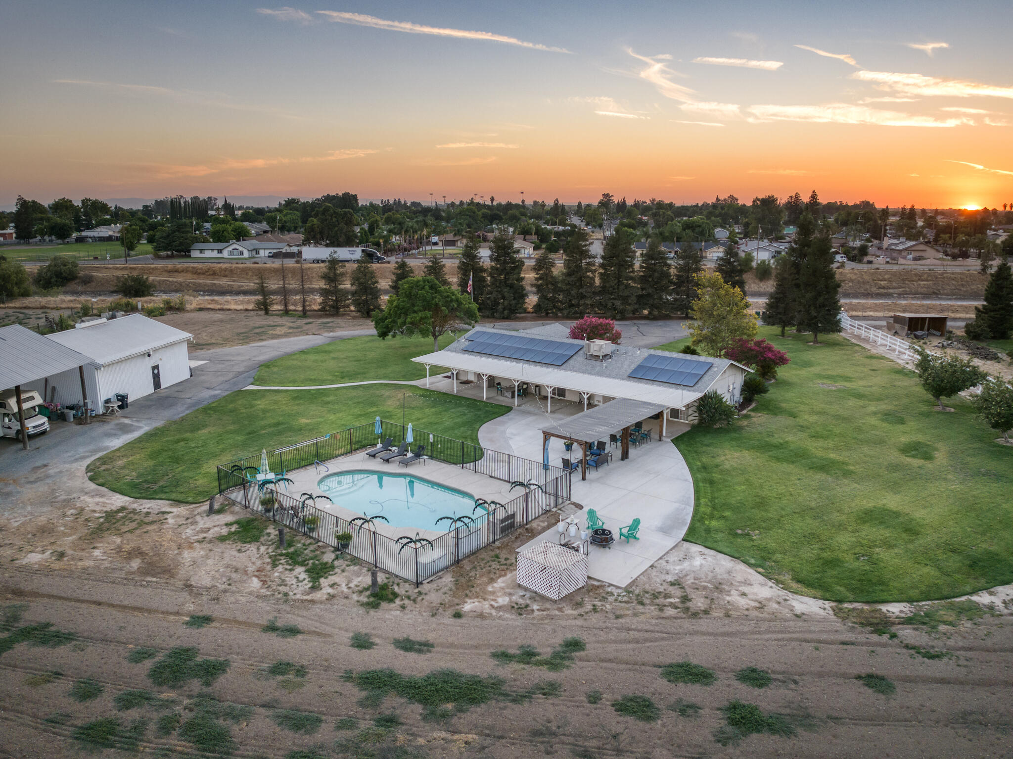 277 E Fantz Ave, Fresno, CA 93706