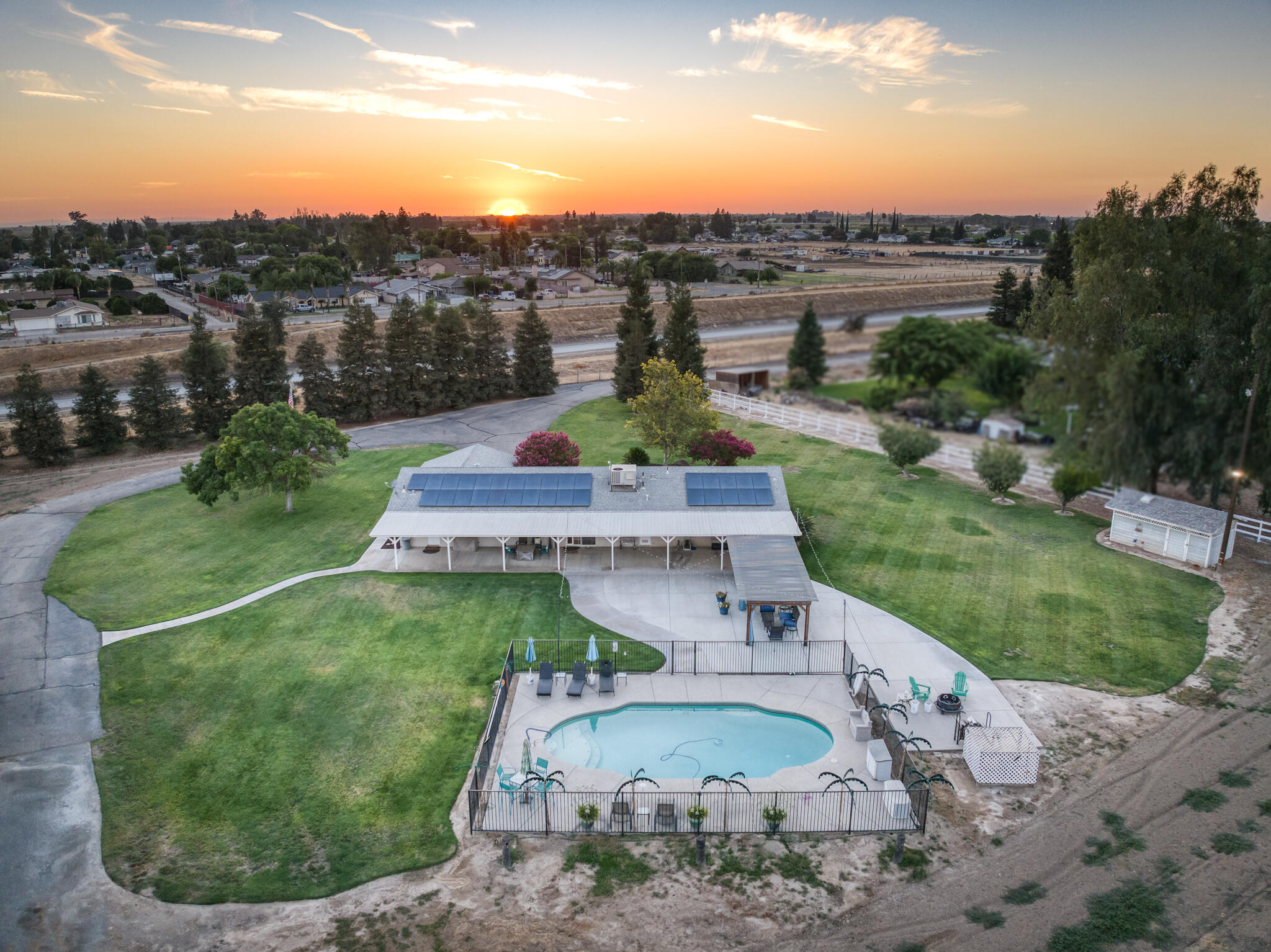 277 E Fantz Ave, Fresno, CA 93706