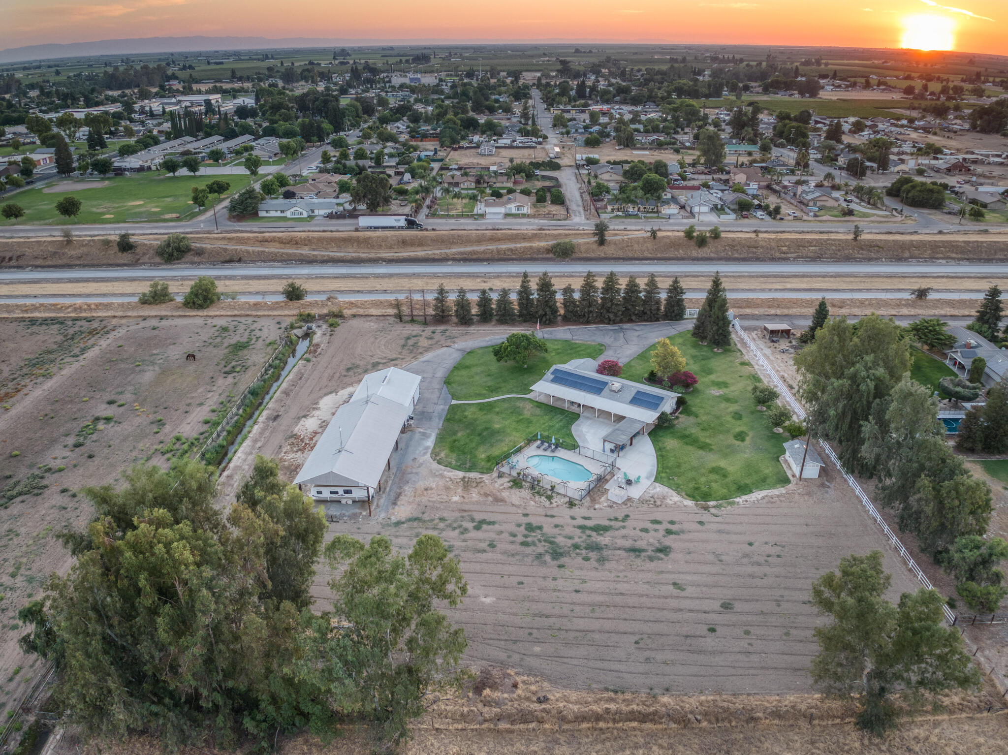 277 E Fantz Ave, Fresno, CA 93706