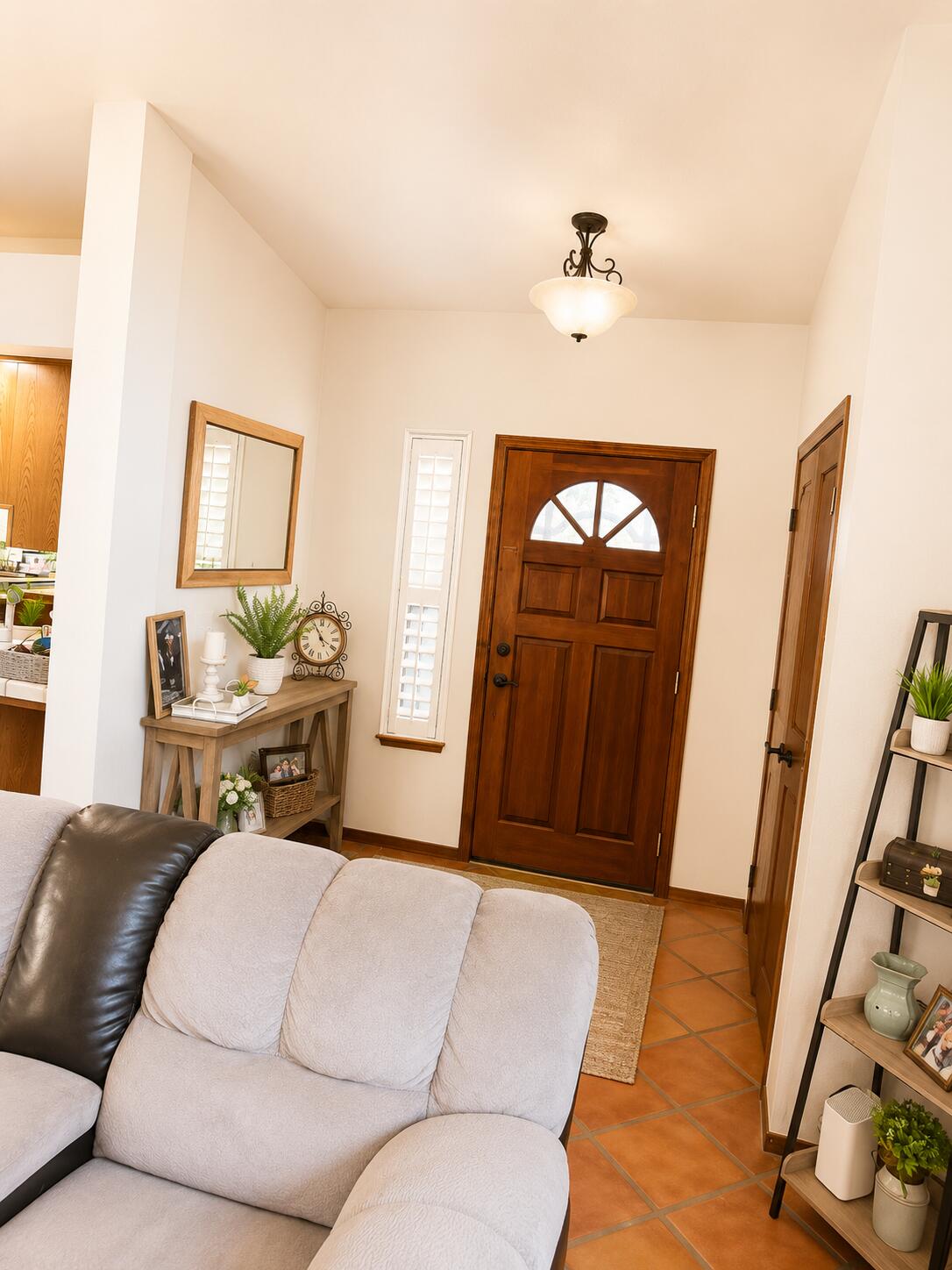 1808 E College Ave, Visalia, CA 93292