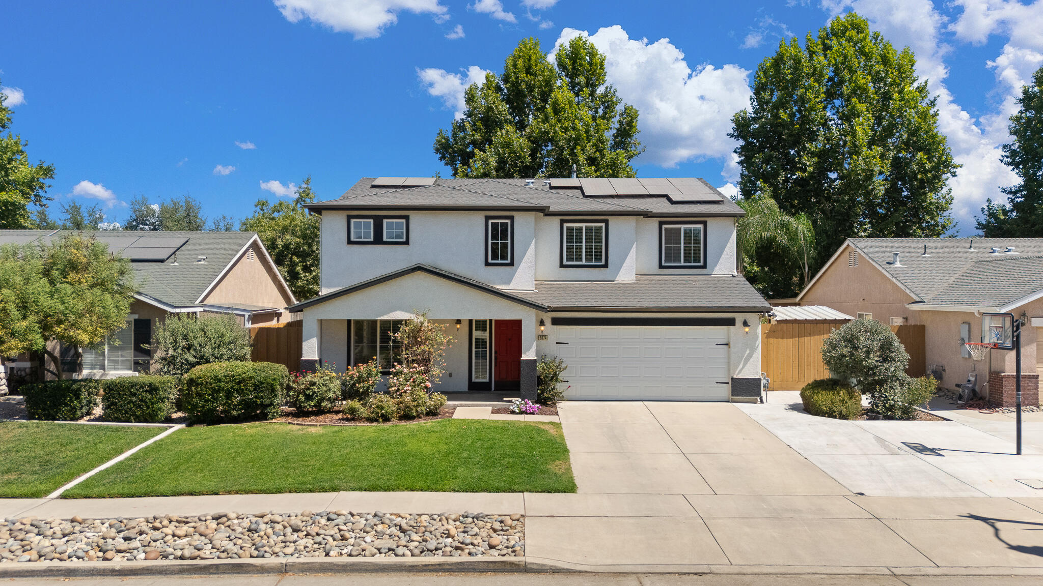 2874 W Porter Ave, Visalia, CA 93291