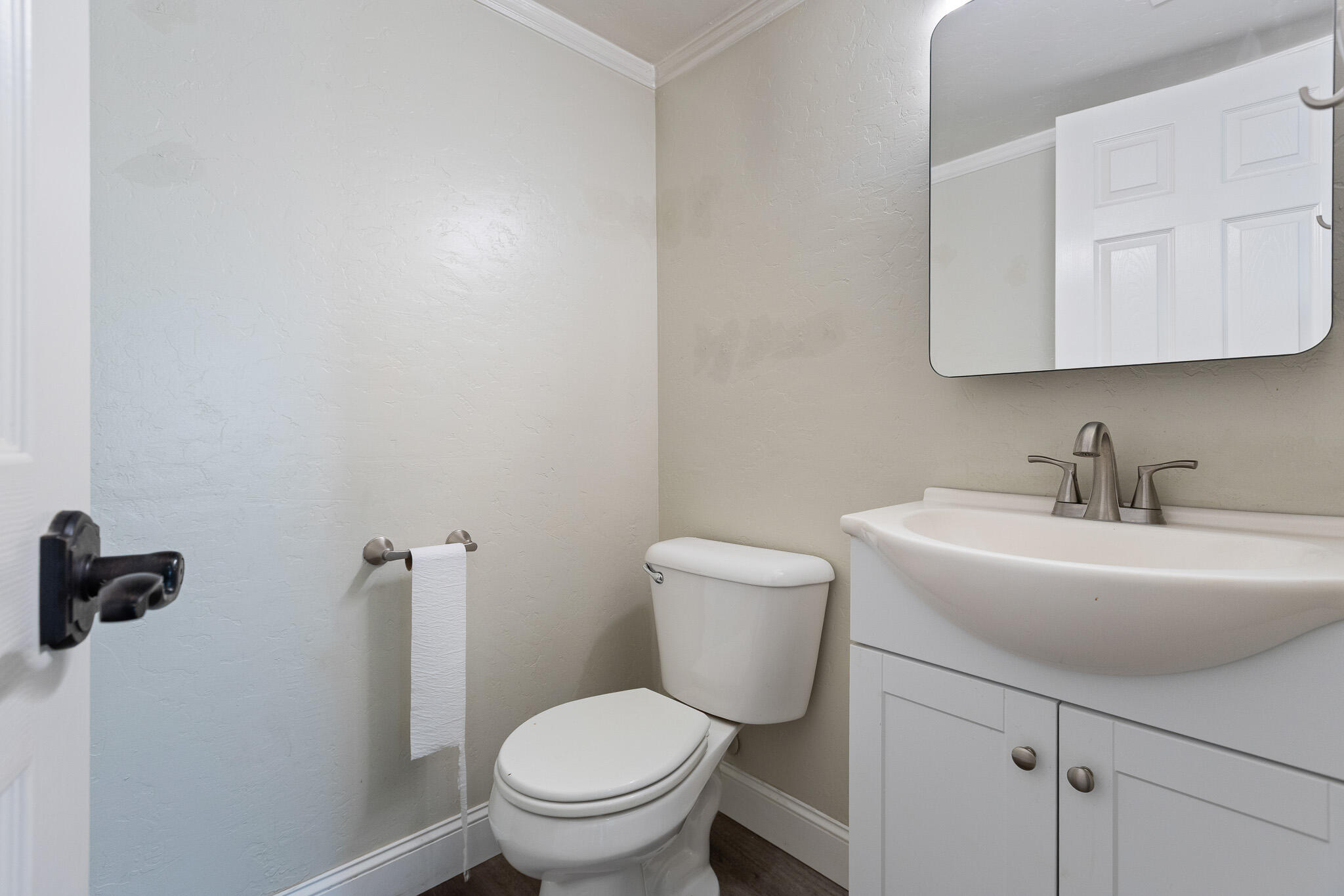 2874 W Porter Ave, Visalia, CA 93291