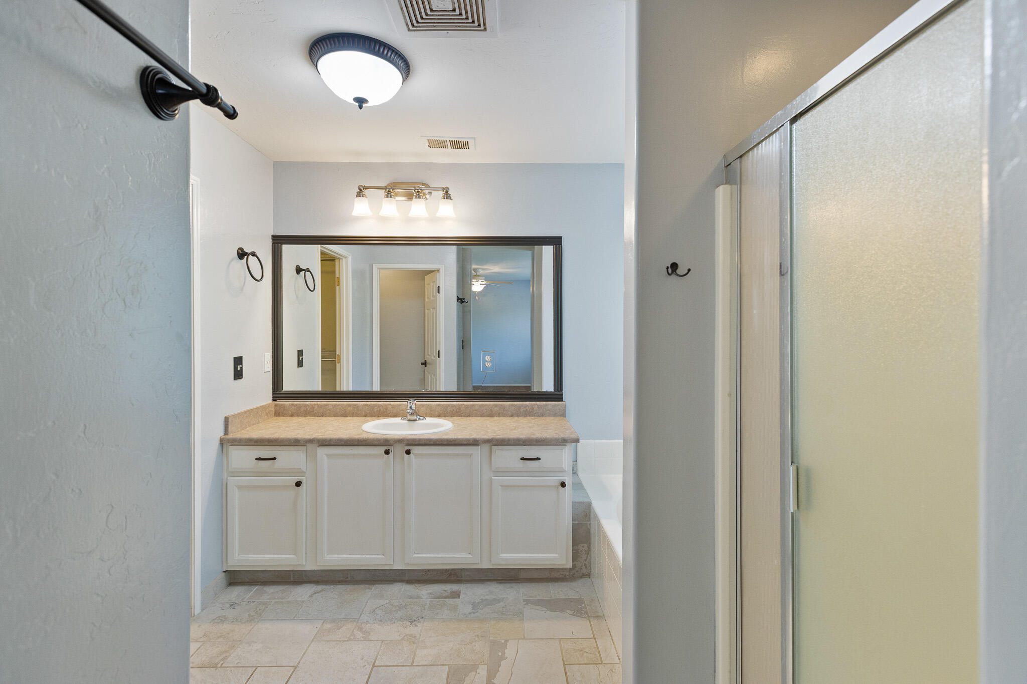 2874 W Porter Ave, Visalia, CA 93291