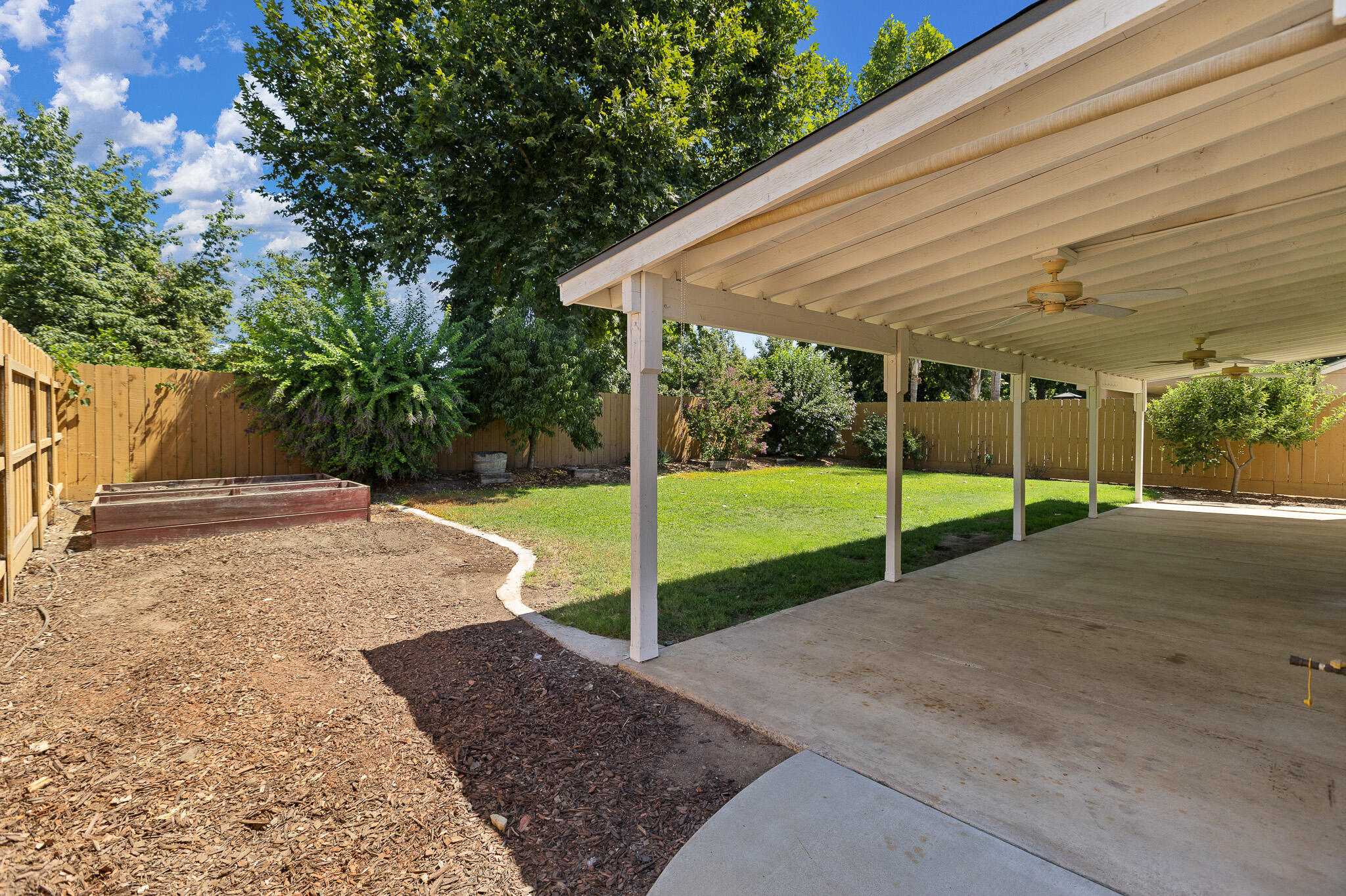 2874 W Porter Ave, Visalia, CA 93291