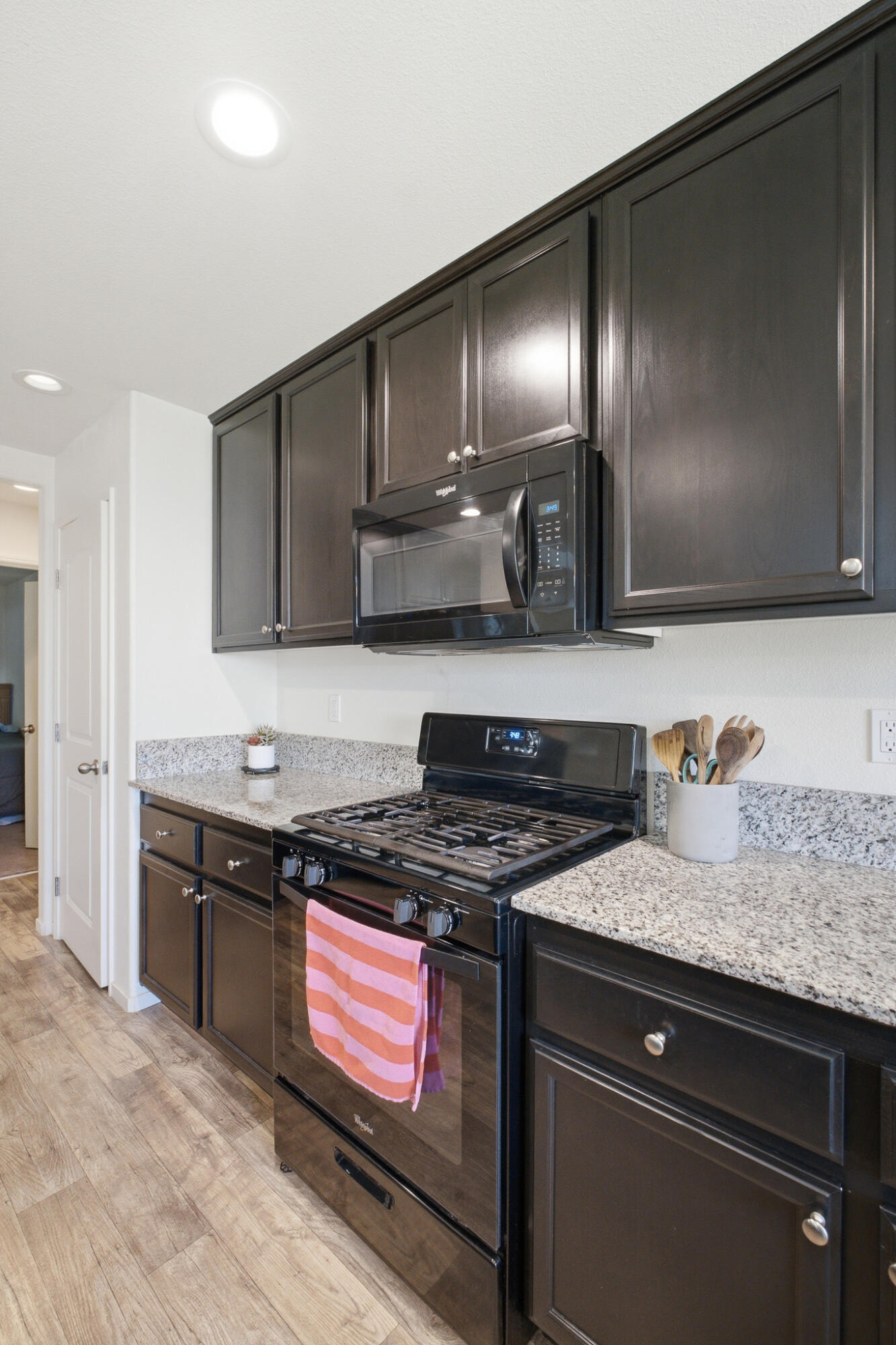 617 Sarah Ln, Dinuba, CA 93618