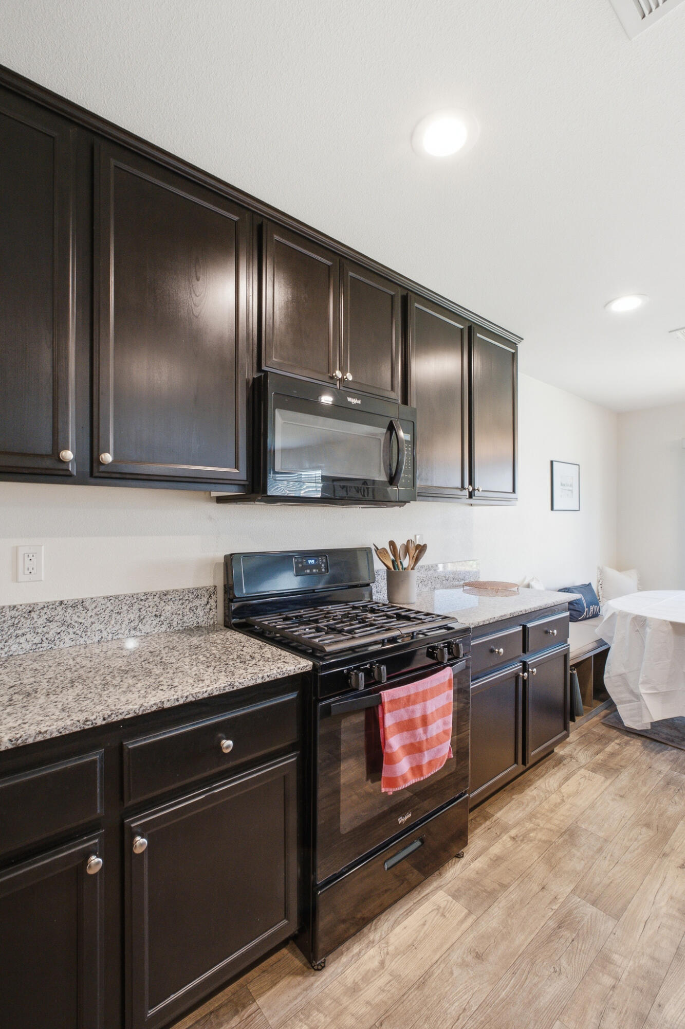 617 Sarah Ln, Dinuba, CA 93618