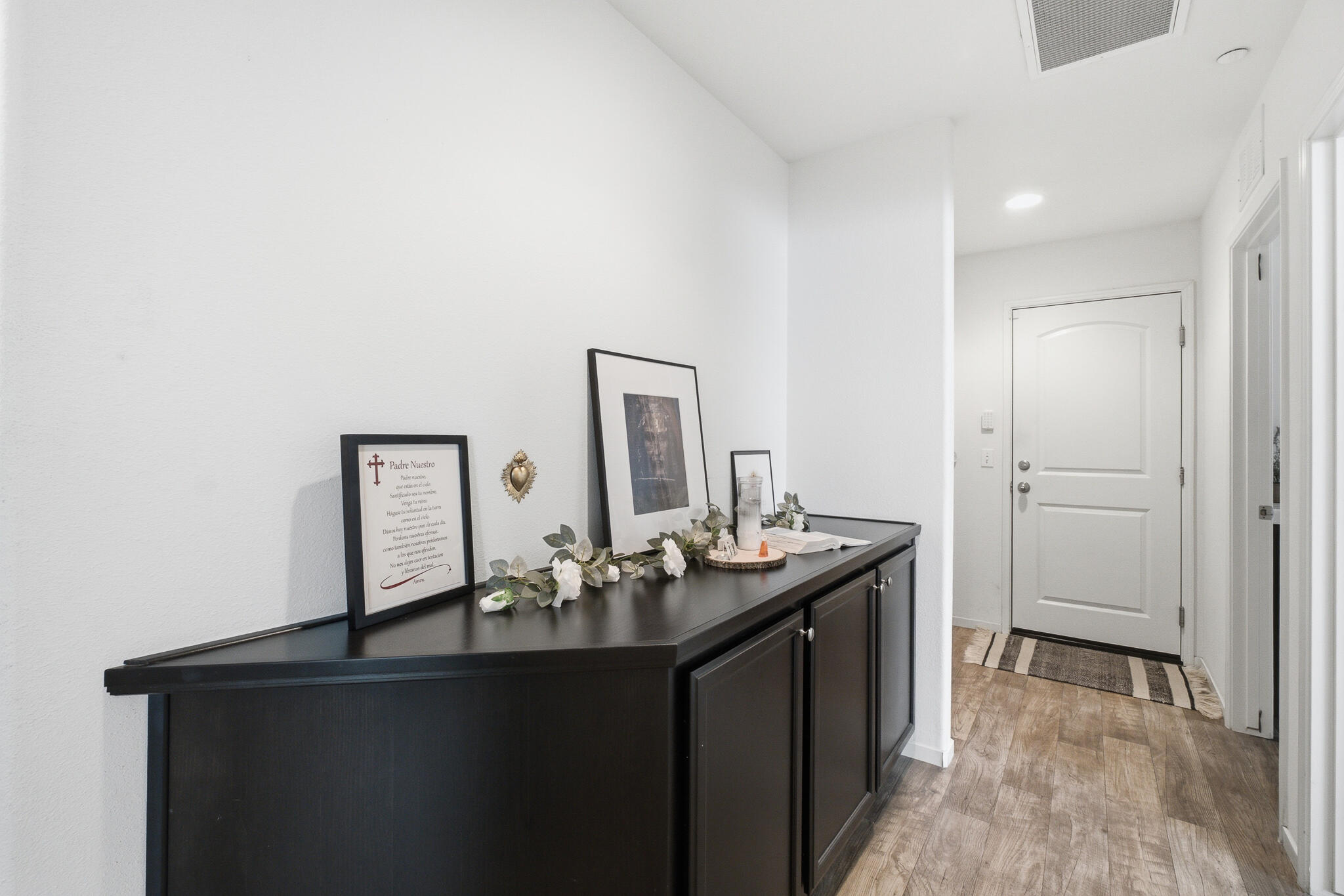 617 Sarah Ln, Dinuba, CA 93618
