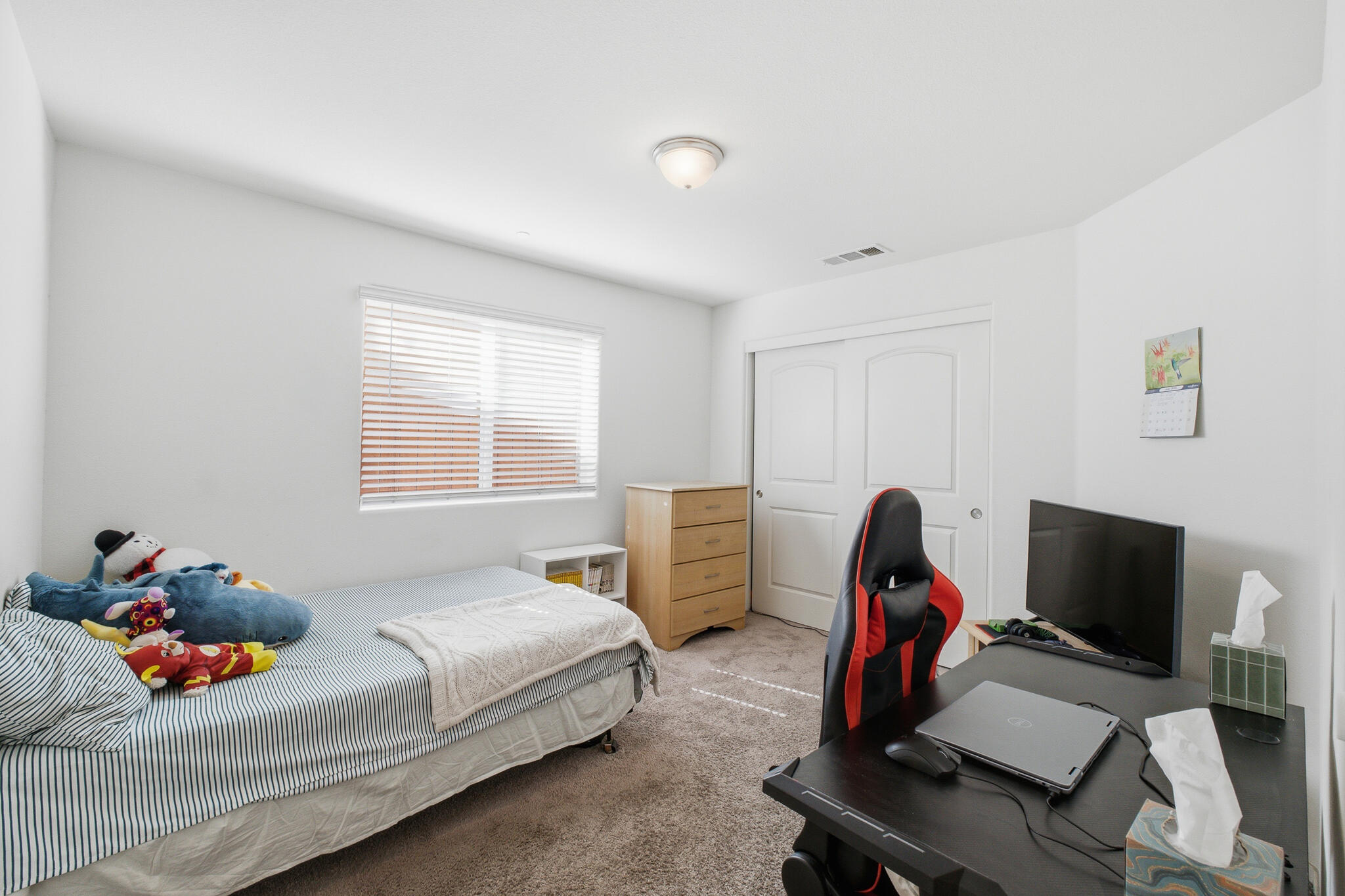 617 Sarah Ln, Dinuba, CA 93618