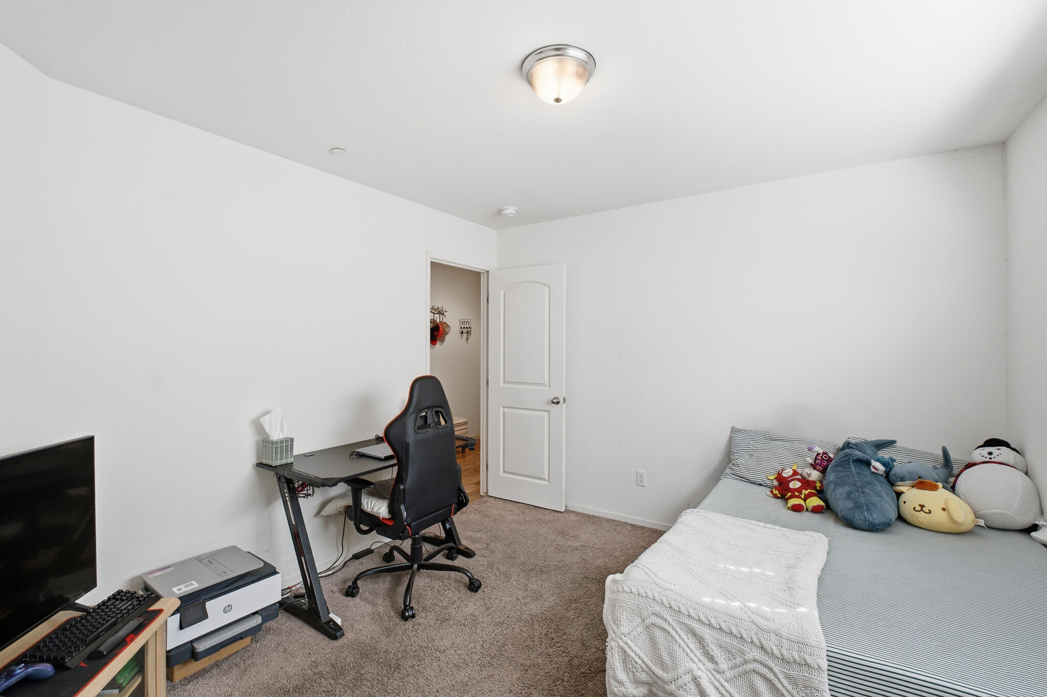 617 Sarah Ln, Dinuba, CA 93618