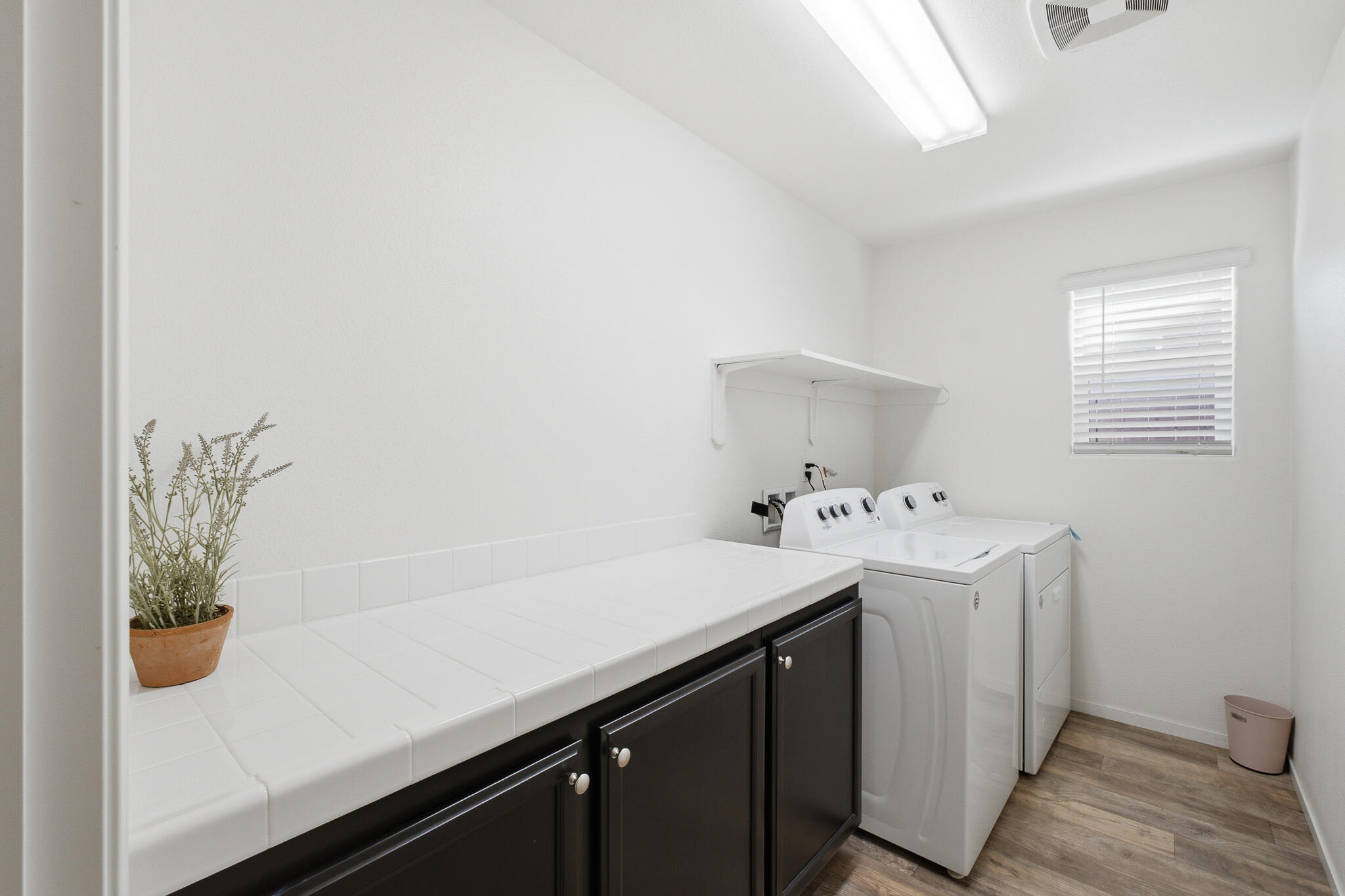 617 Sarah Ln, Dinuba, CA 93618