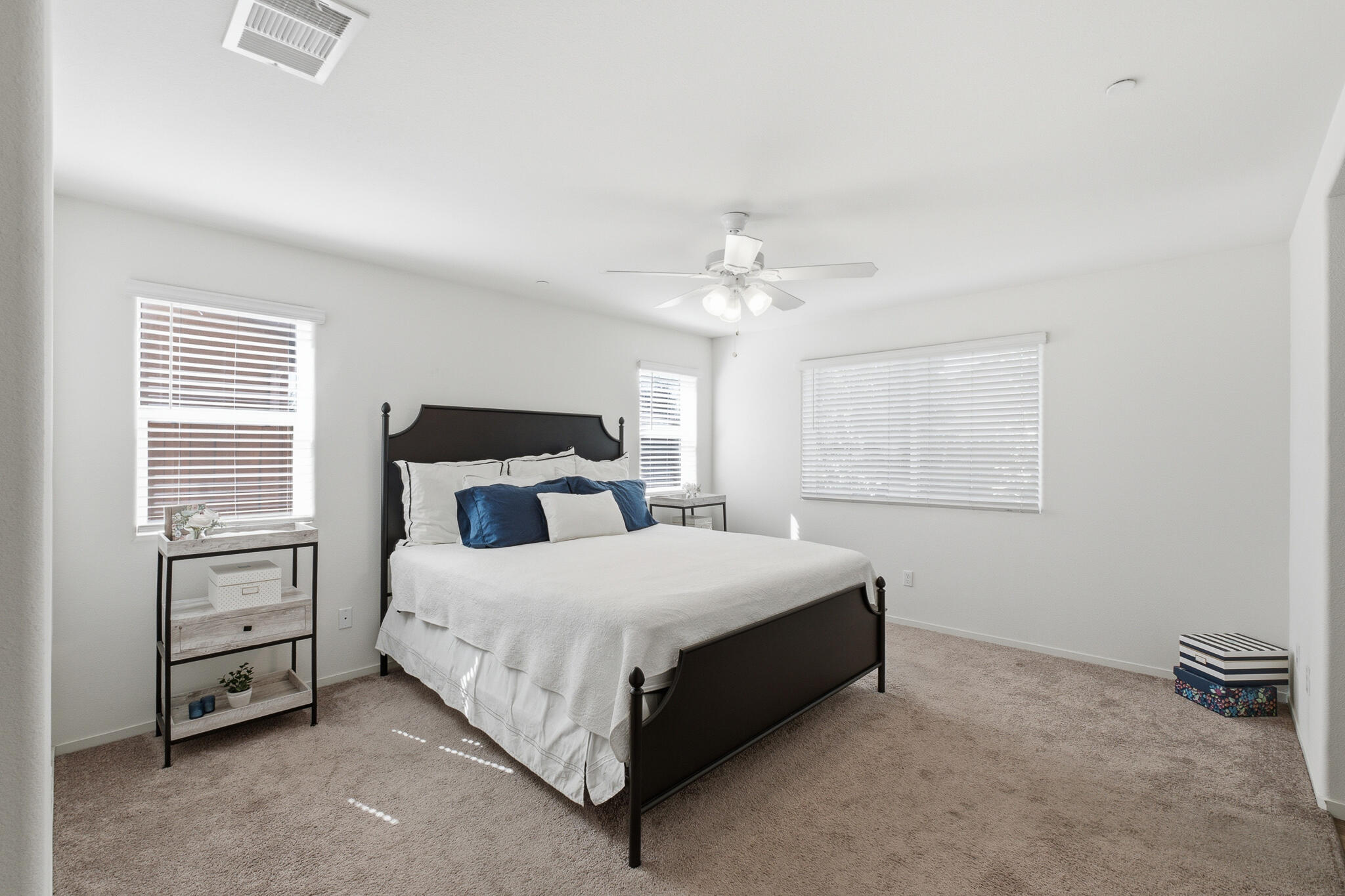 617 Sarah Ln, Dinuba, CA 93618