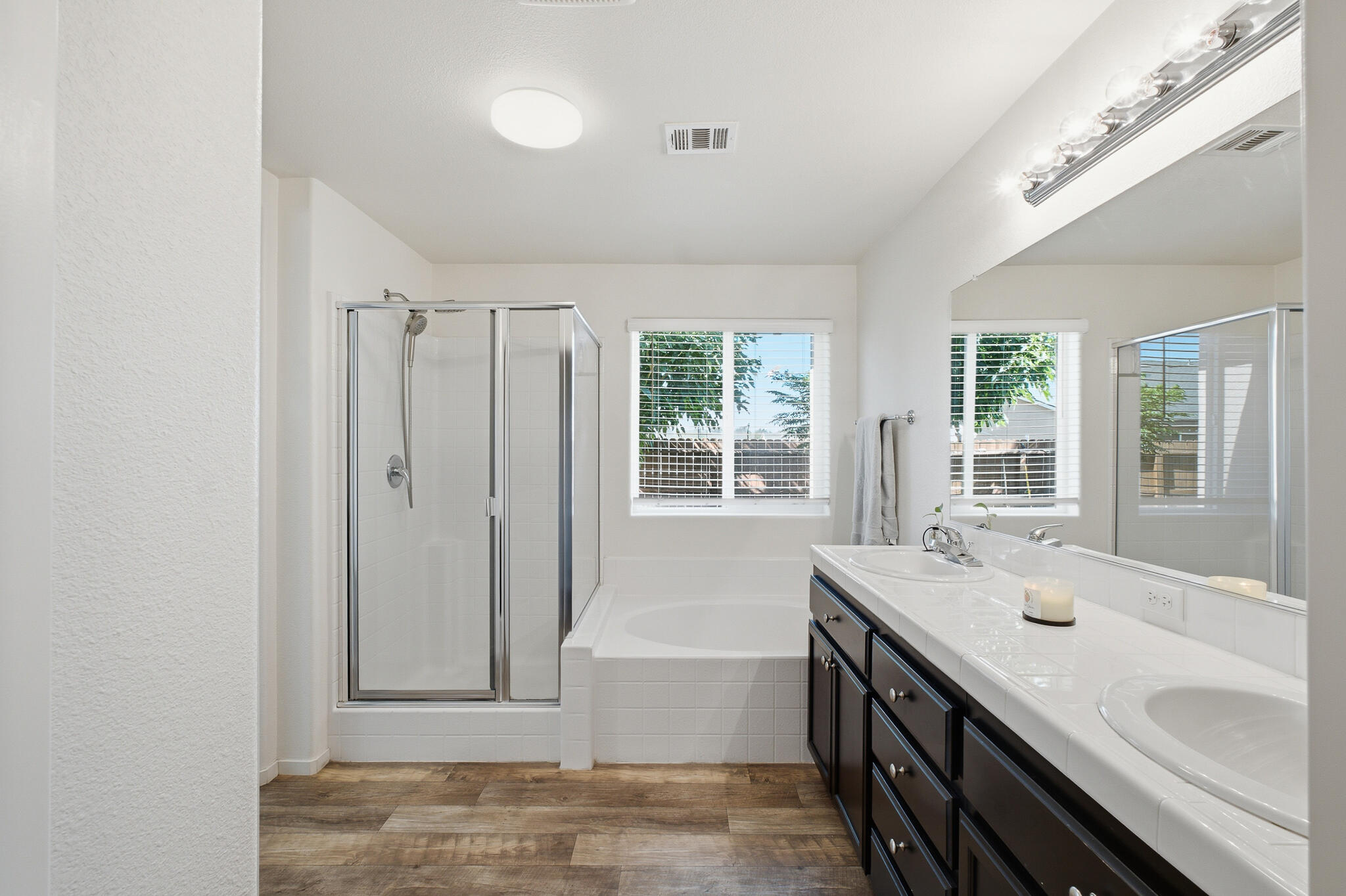 617 Sarah Ln, Dinuba, CA 93618