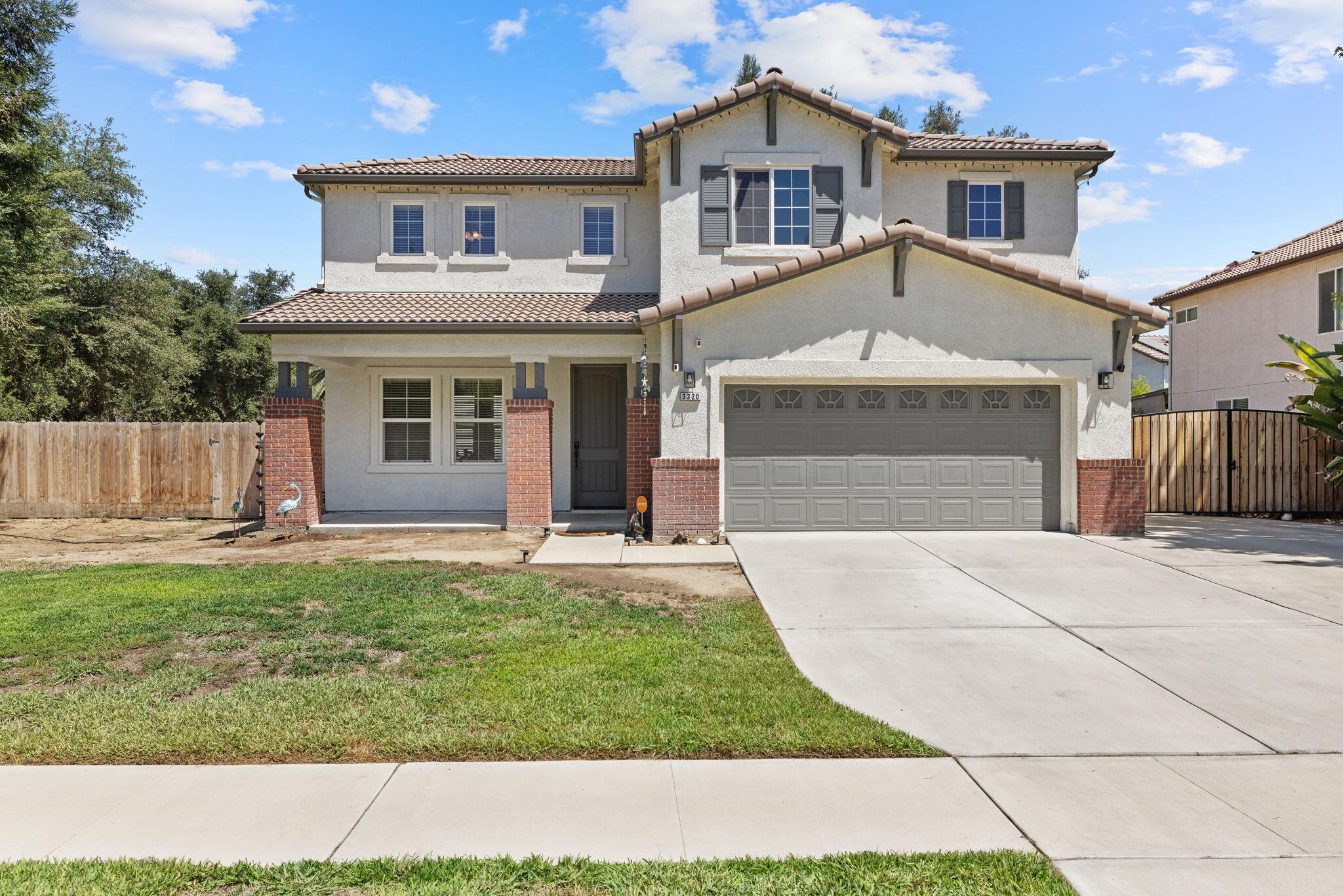 3320 W Glendale Ave, Visalia, CA 93291