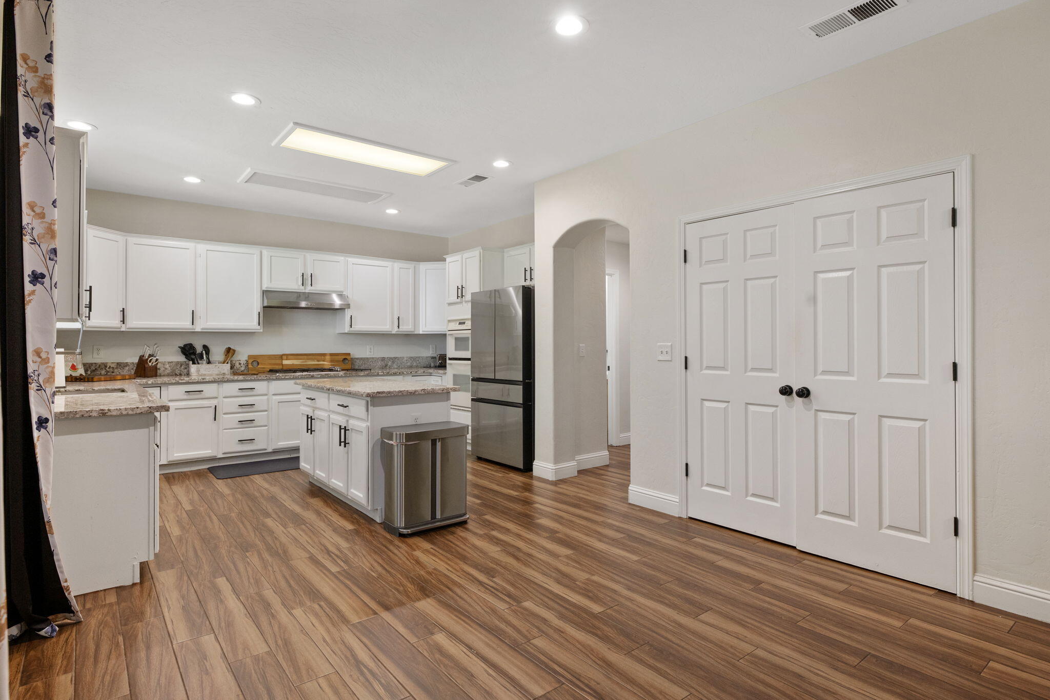 3320 W Glendale Ave, Visalia, CA 93291