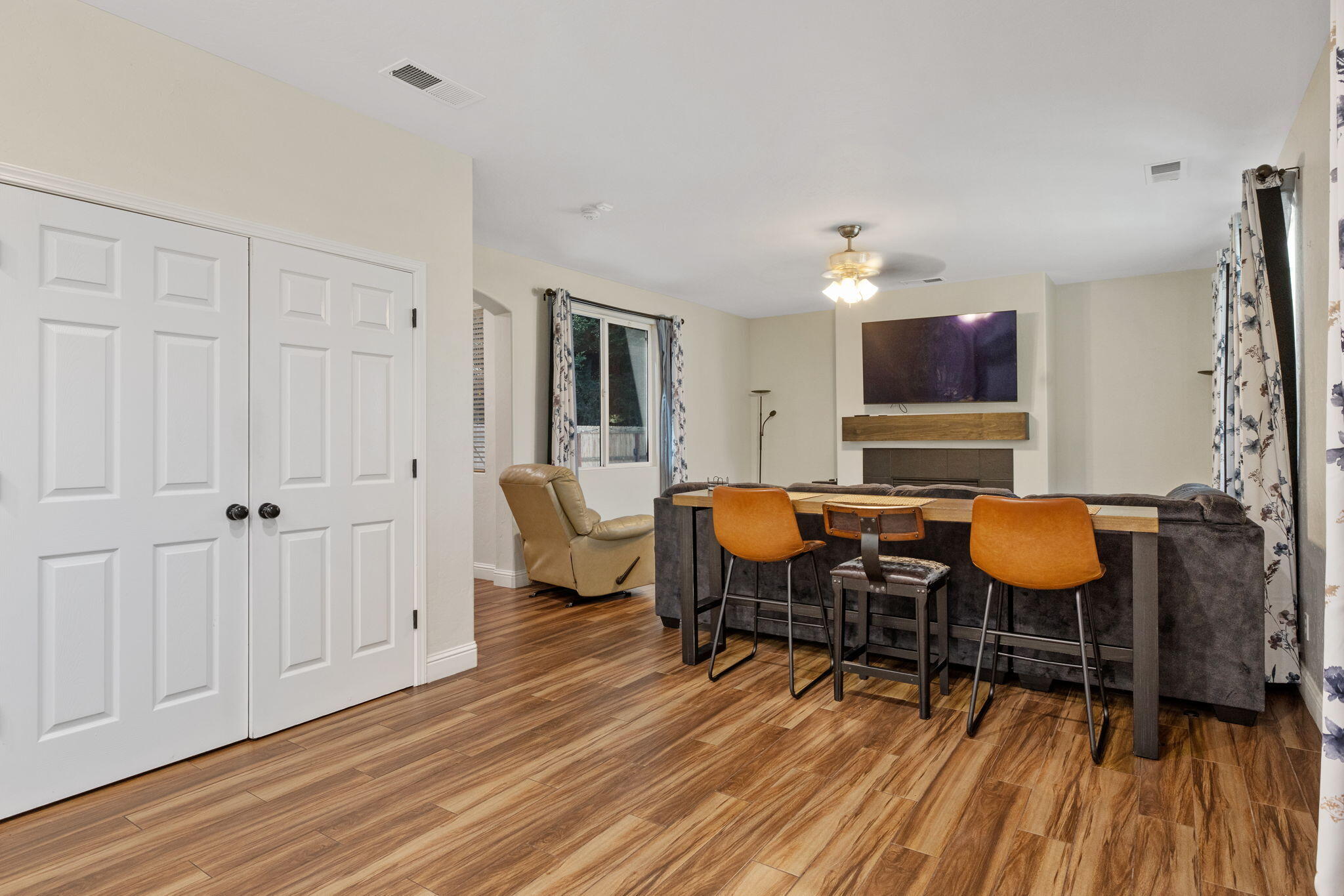 3320 W Glendale Ave, Visalia, CA 93291