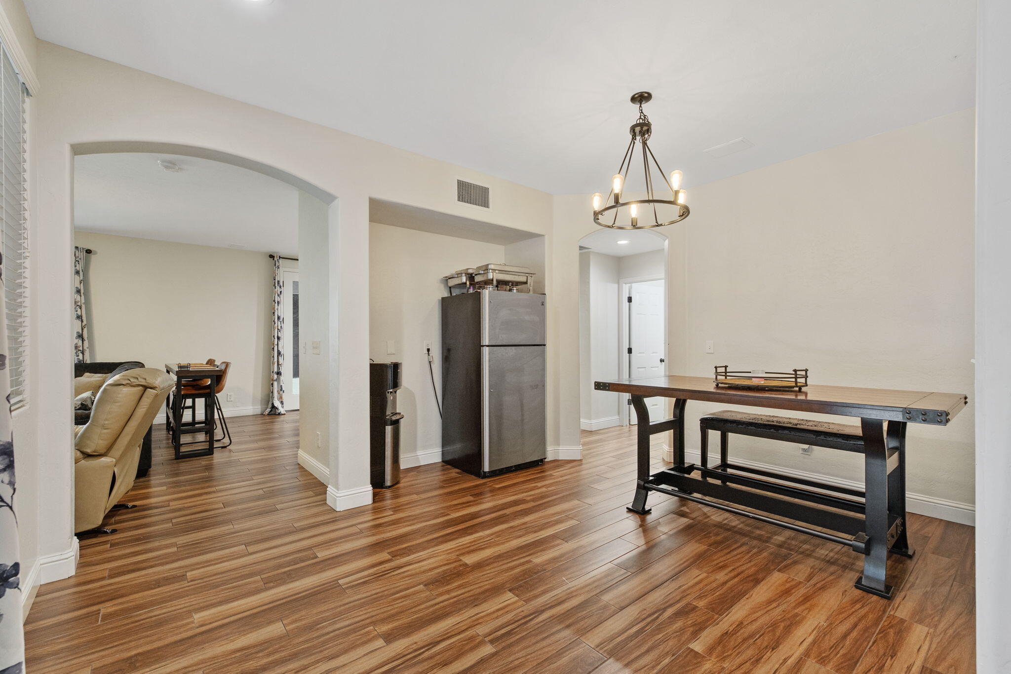 3320 W Glendale Ave, Visalia, CA 93291