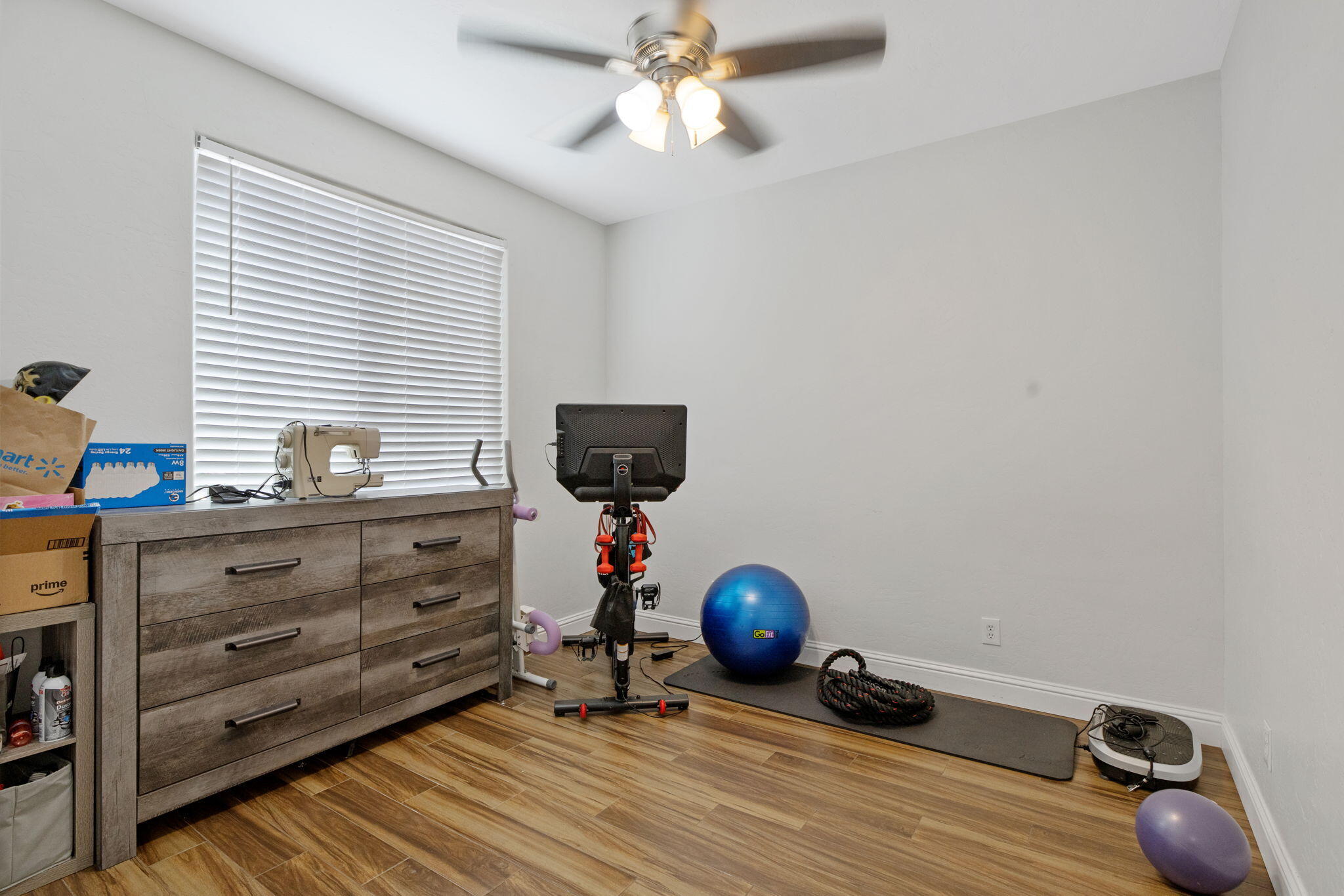 3320 W Glendale Ave, Visalia, CA 93291