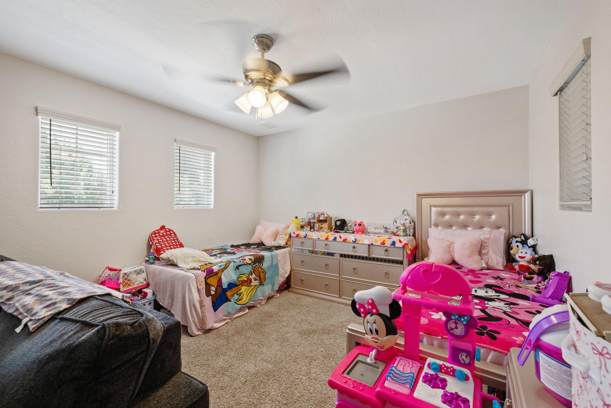 3320 W Glendale Ave, Visalia, CA 93291