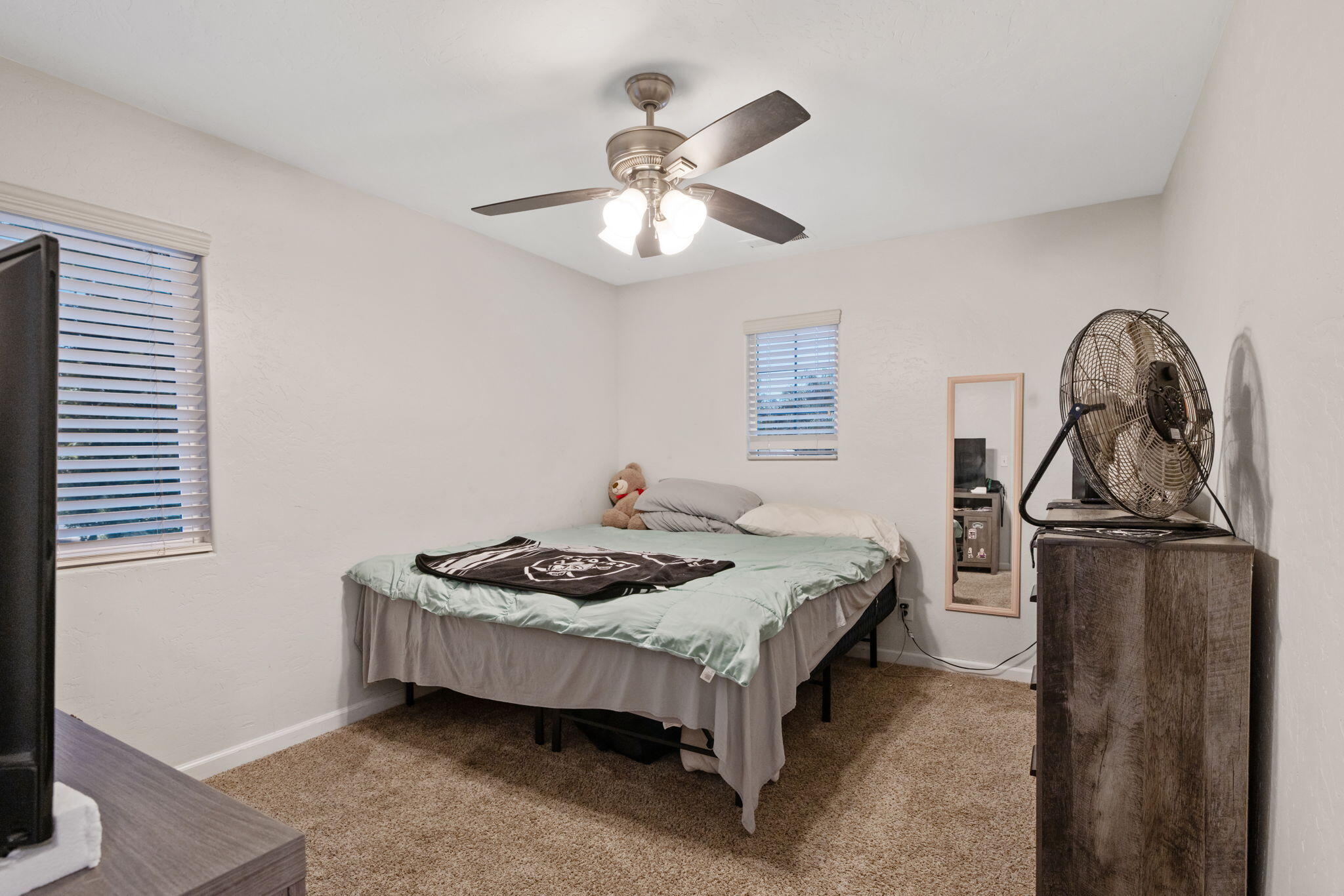 3320 W Glendale Ave, Visalia, CA 93291