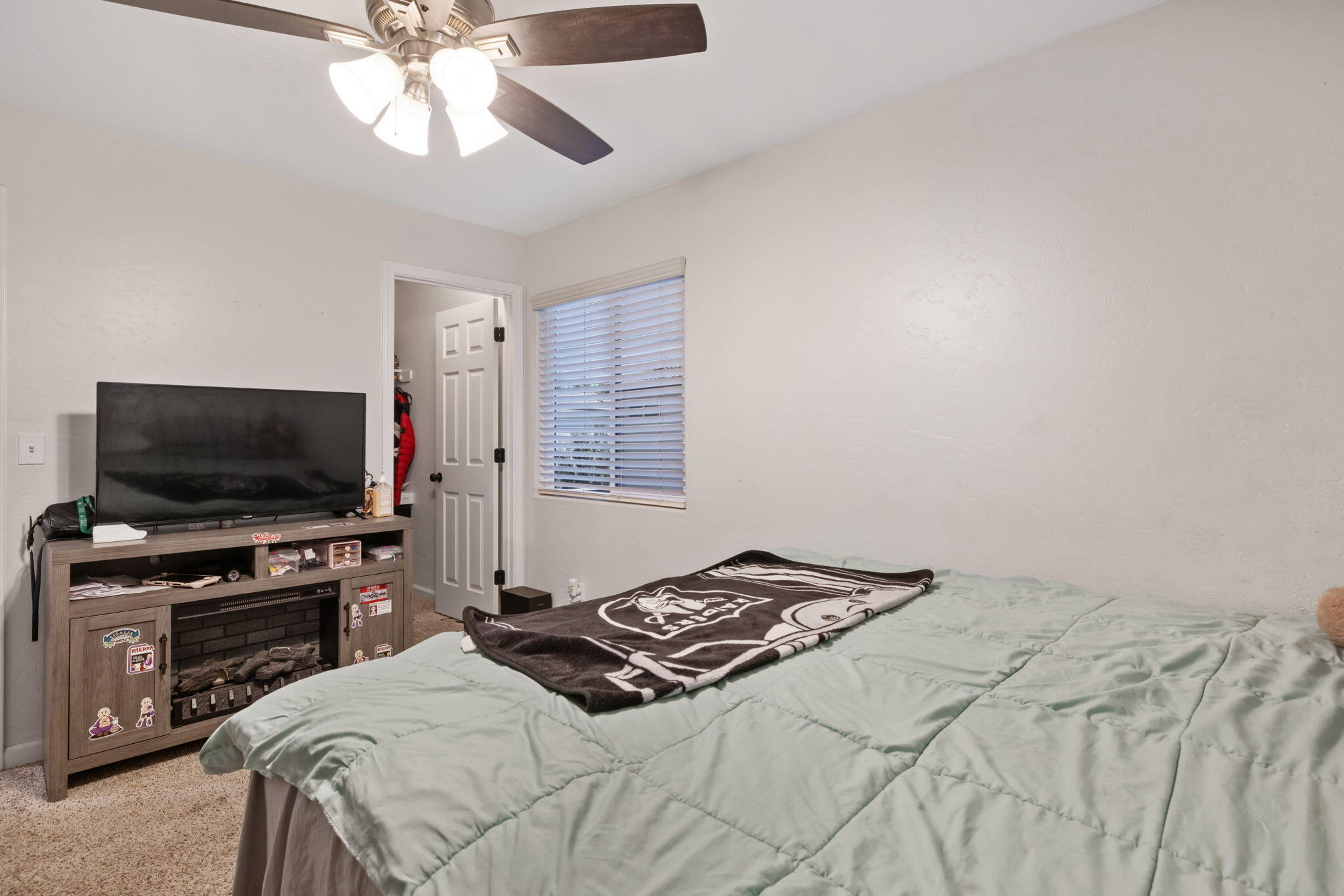 3320 W Glendale Ave, Visalia, CA 93291