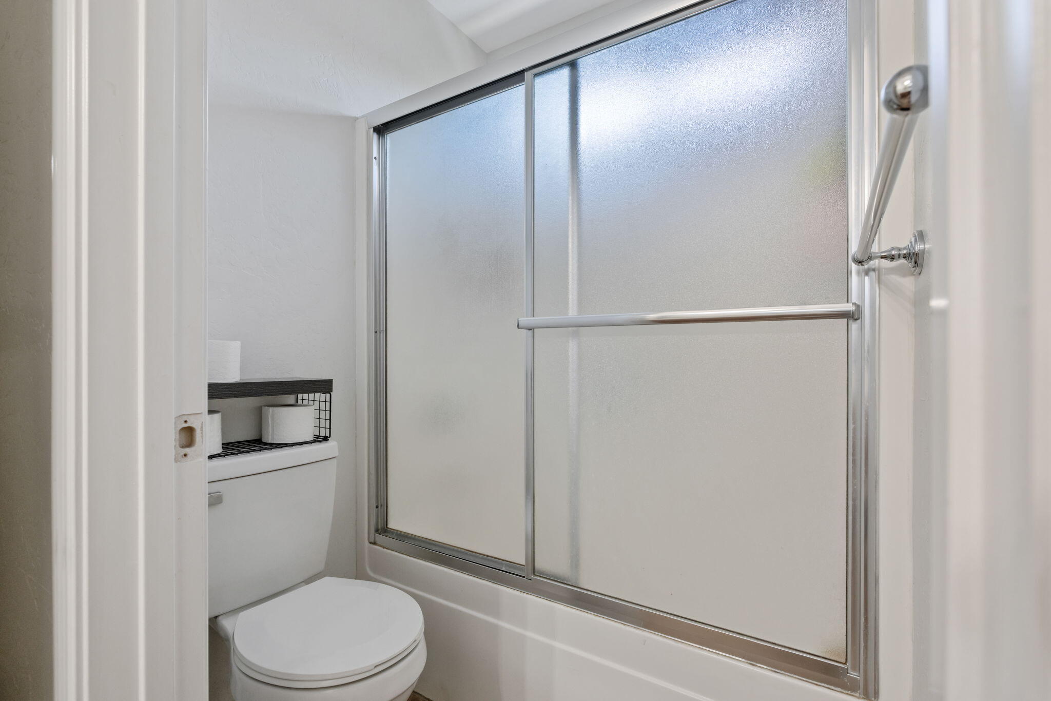 3320 W Glendale Ave, Visalia, CA 93291