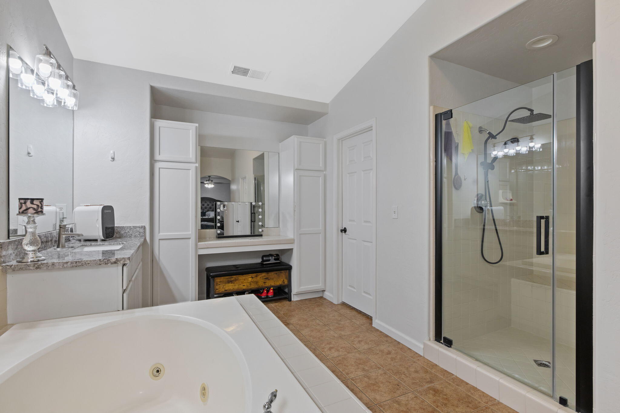 3320 W Glendale Ave, Visalia, CA 93291