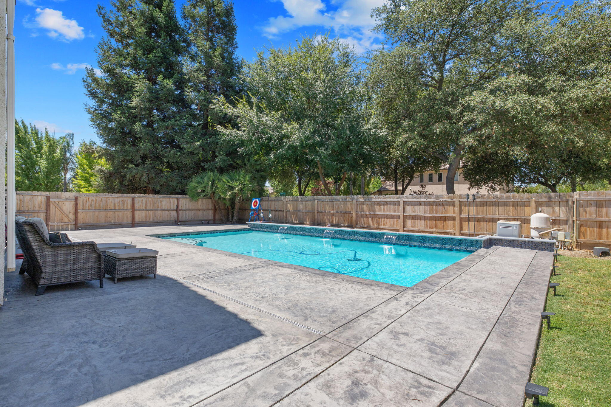 3320 W Glendale Ave, Visalia, CA 93291