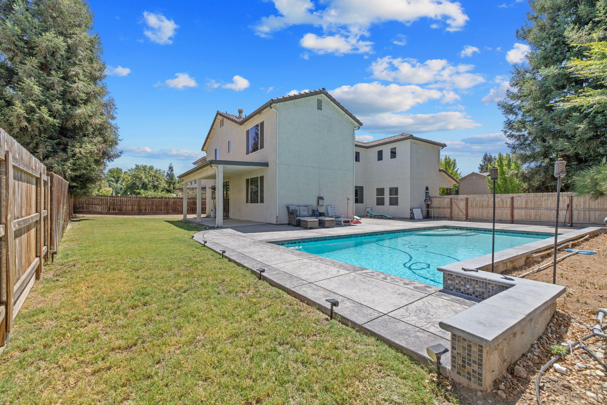 3320 W Glendale Ave, Visalia, CA 93291