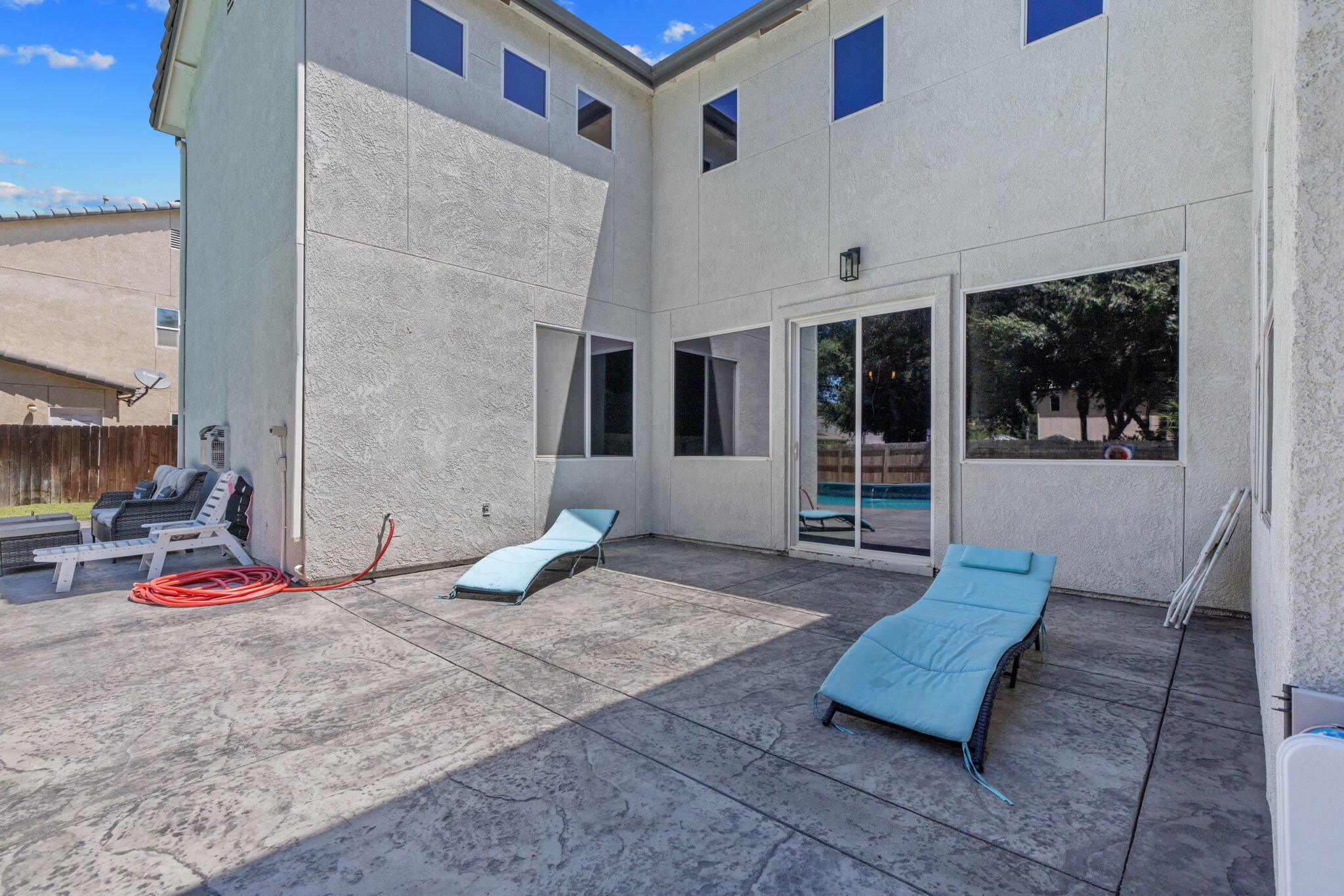 3320 W Glendale Ave, Visalia, CA 93291