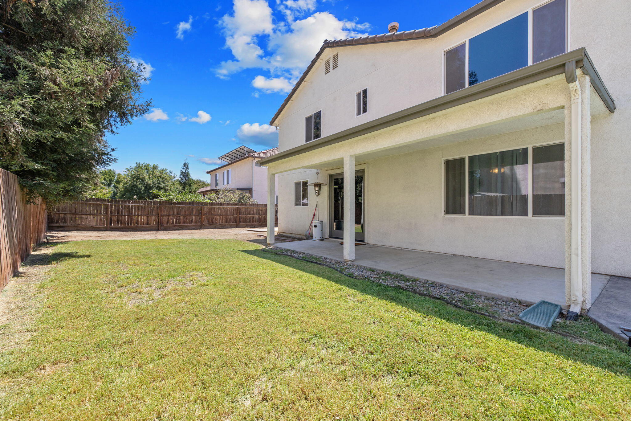 3320 W Glendale Ave, Visalia, CA 93291