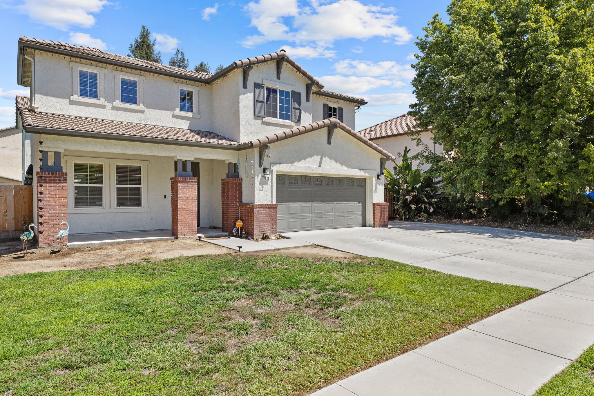 3320 W Glendale Ave, Visalia, CA 93291