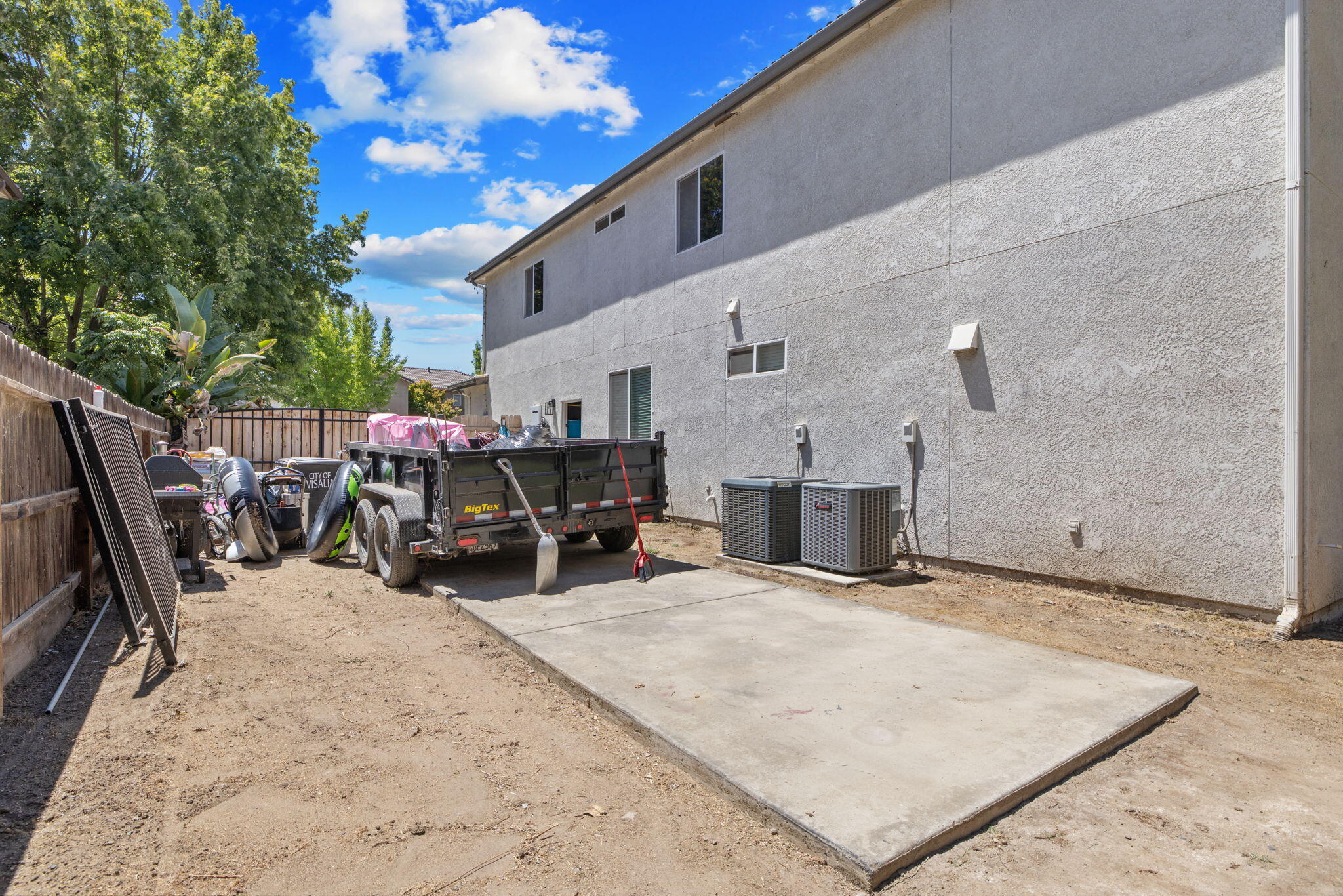 3320 W Glendale Ave, Visalia, CA 93291