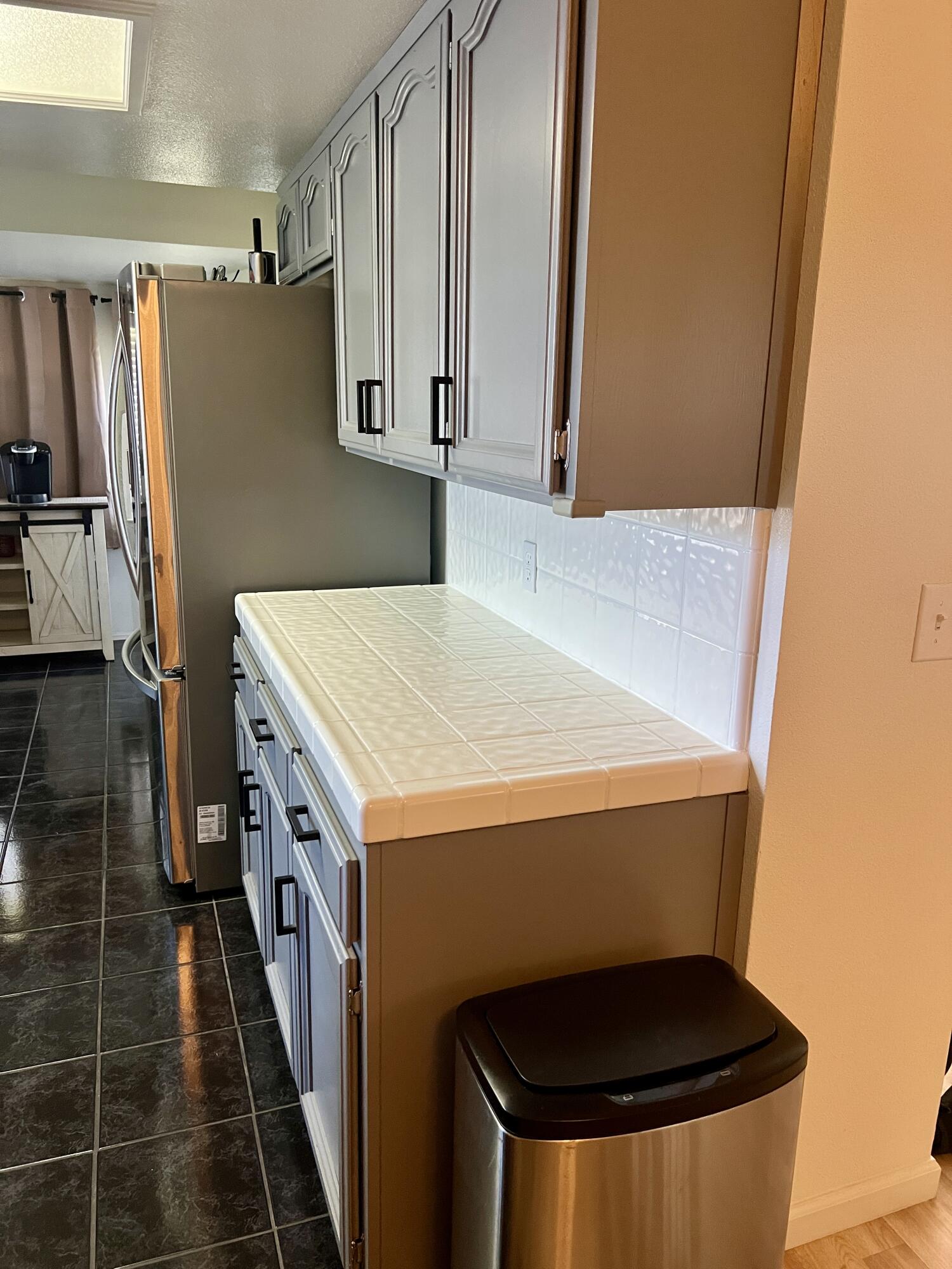 1876 Plymouth Ave, Tulare, CA 93274