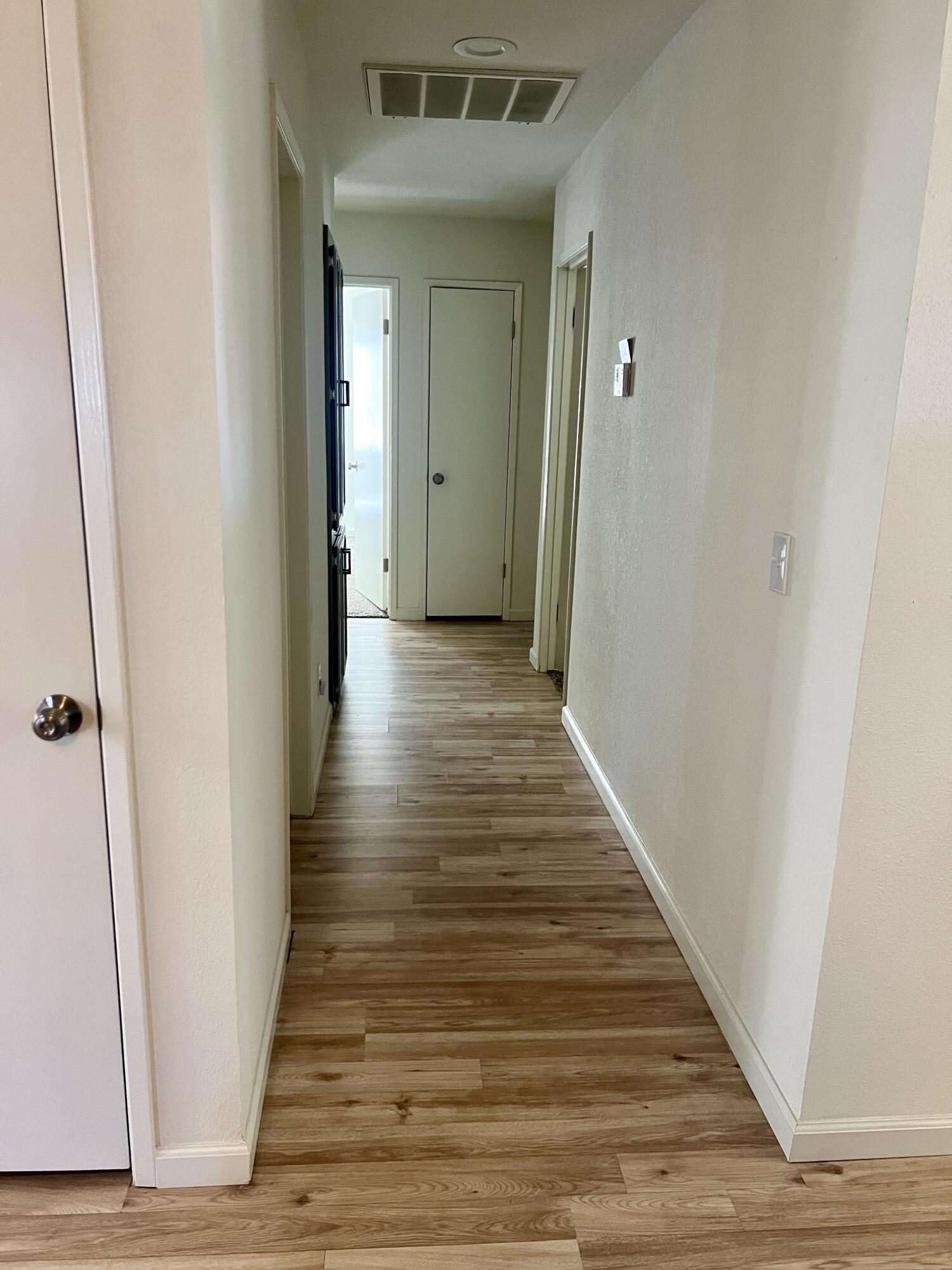 1876 Plymouth Ave, Tulare, CA 93274