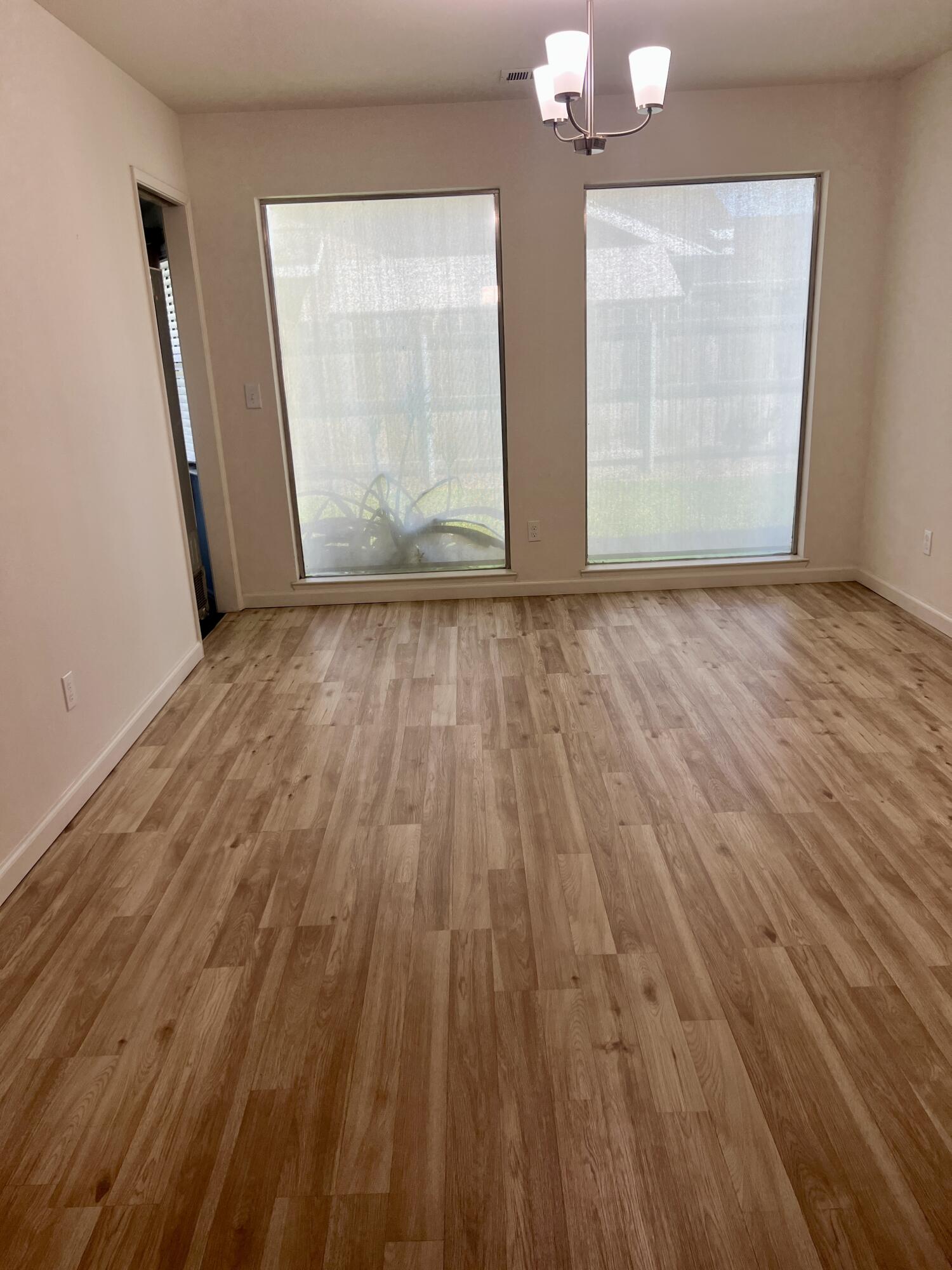 1876 Plymouth Ave, Tulare, CA 93274