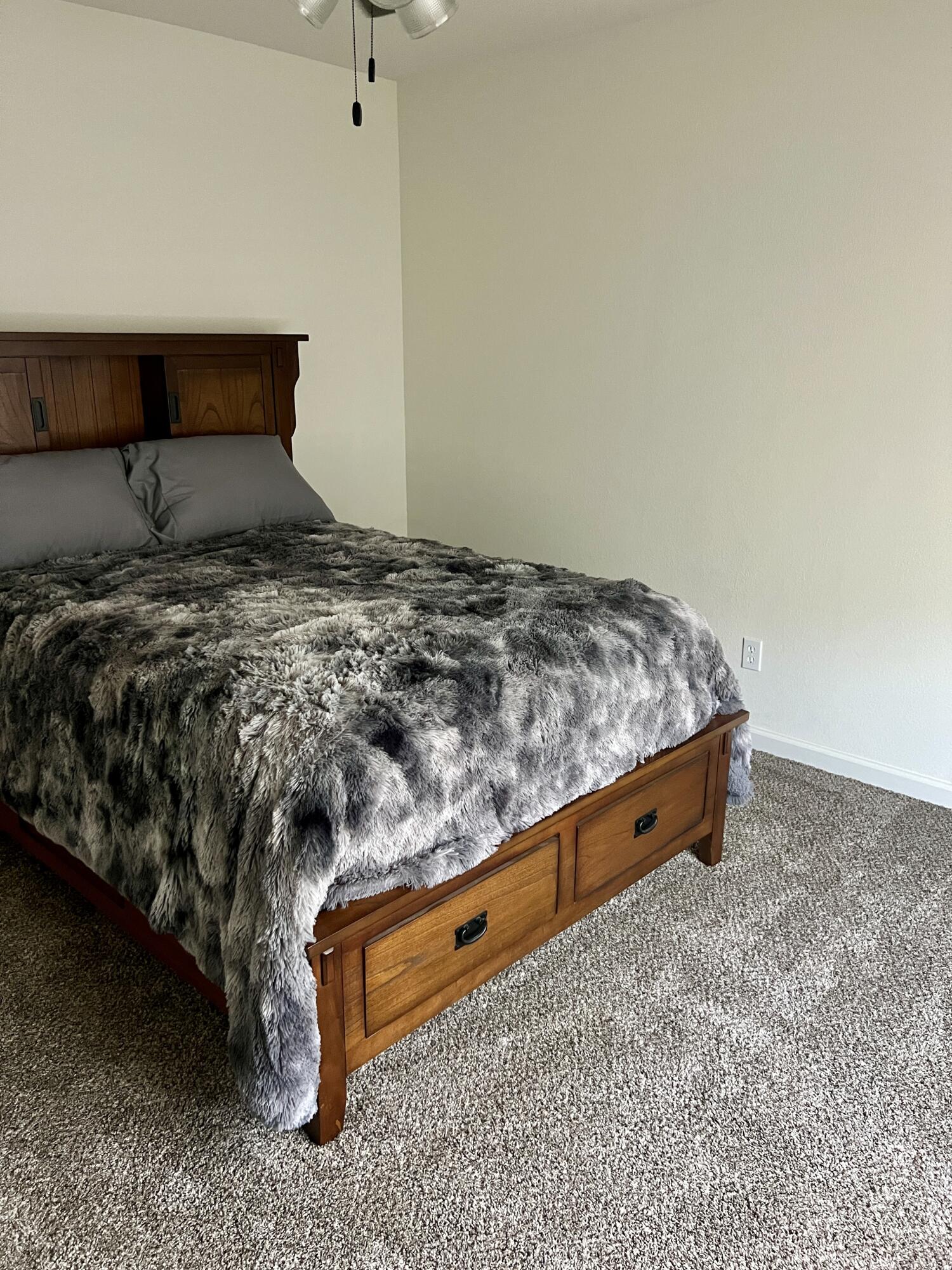 1876 Plymouth Ave, Tulare, CA 93274