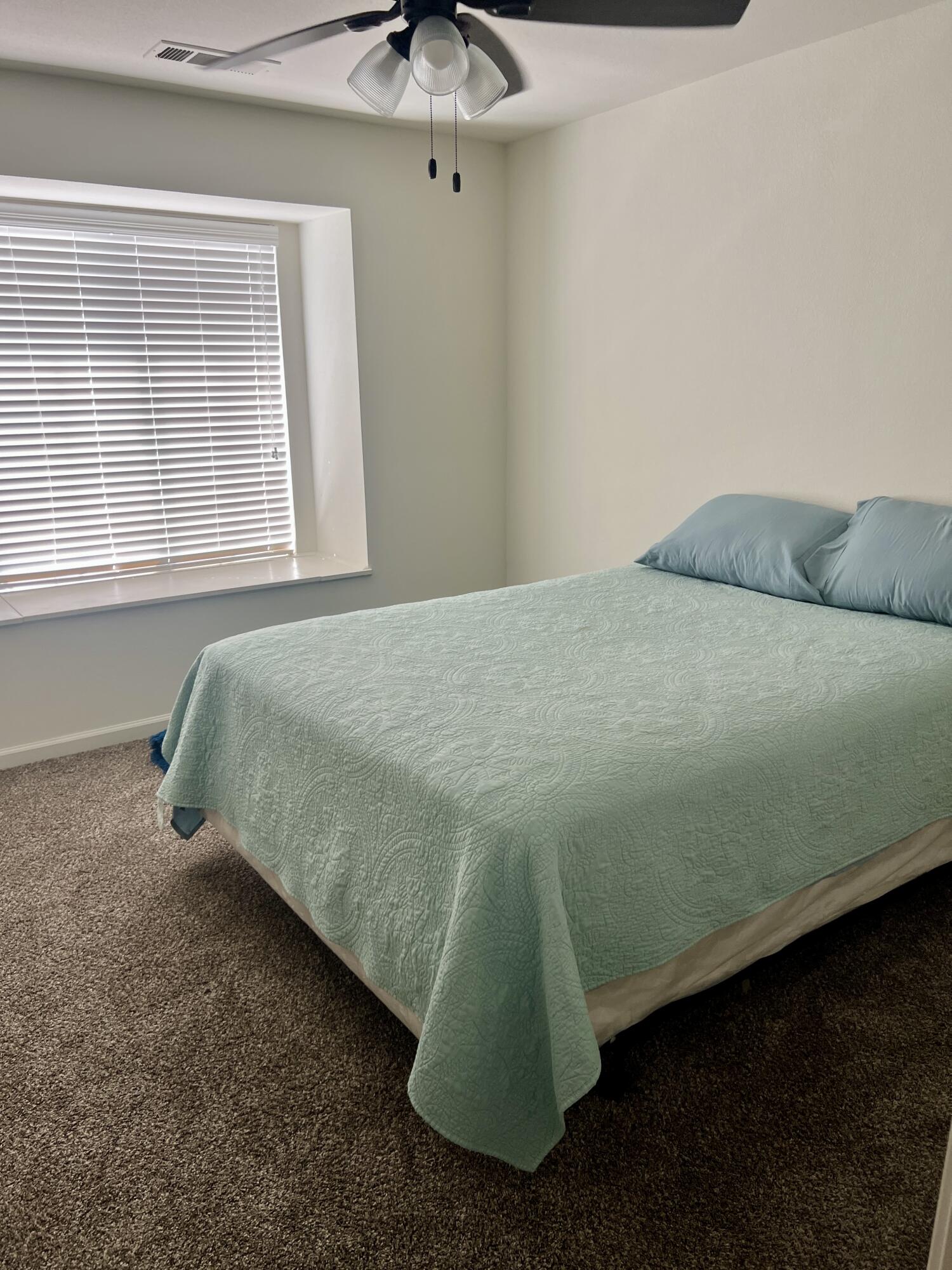 1876 Plymouth Ave, Tulare, CA 93274
