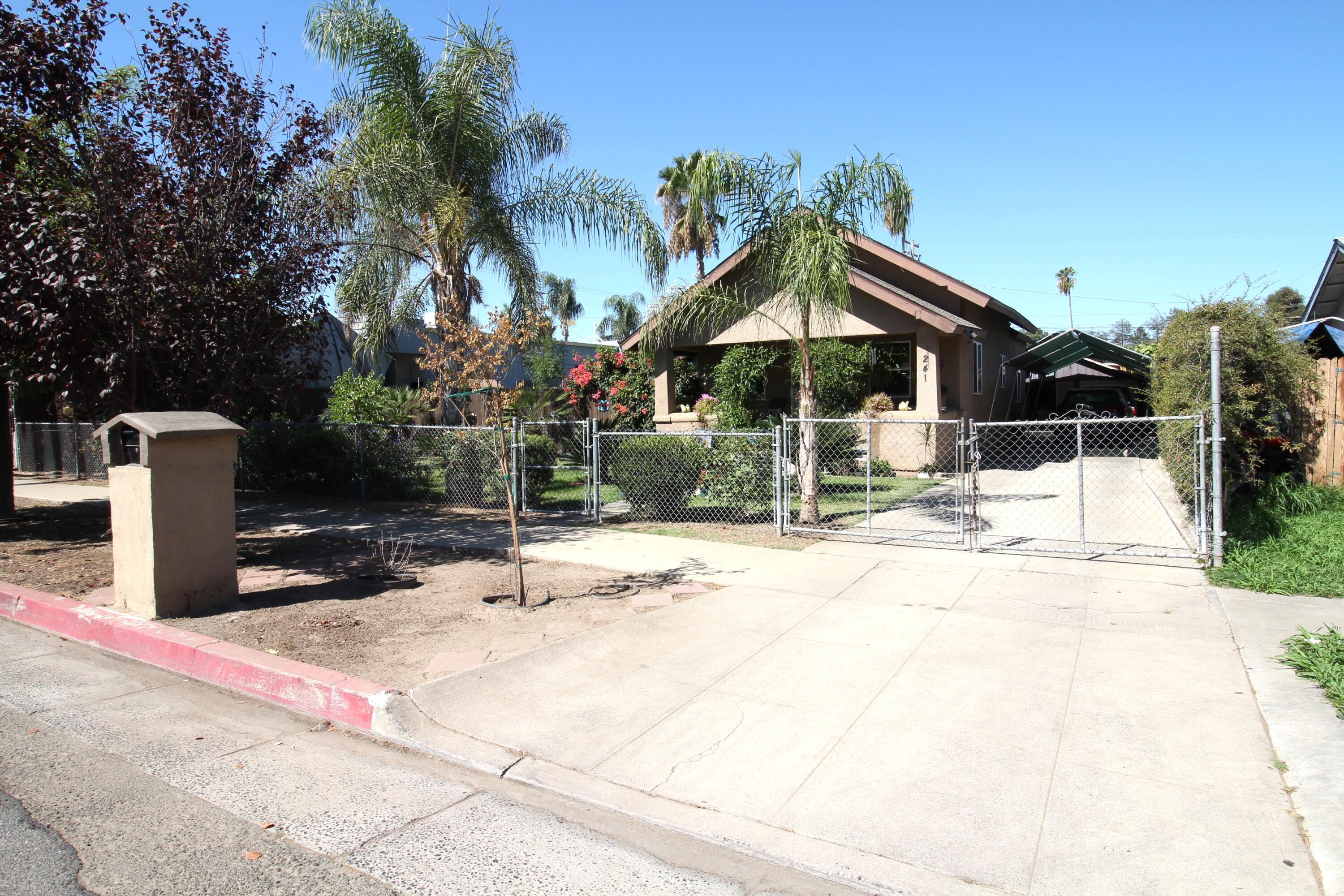 241 S F St, Tulare, CA 93274