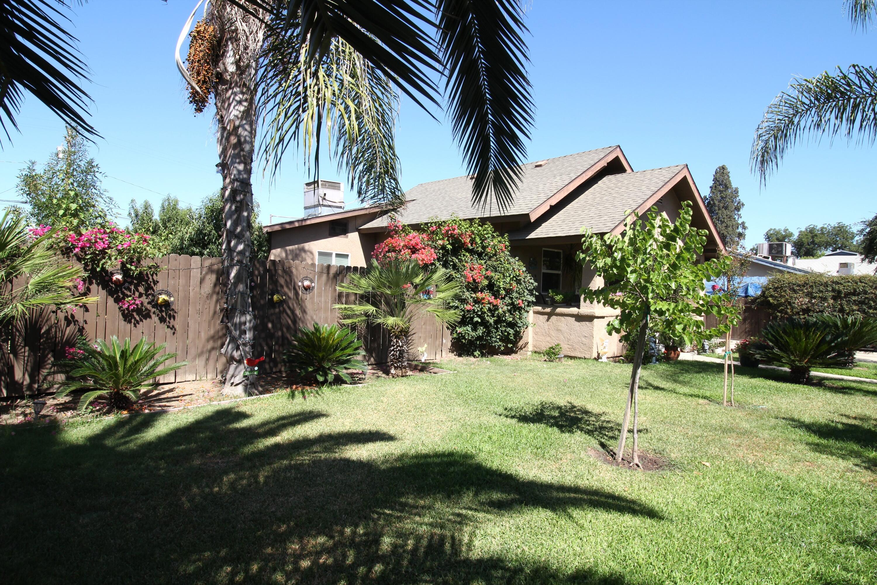 241 S F St, Tulare, CA 93274